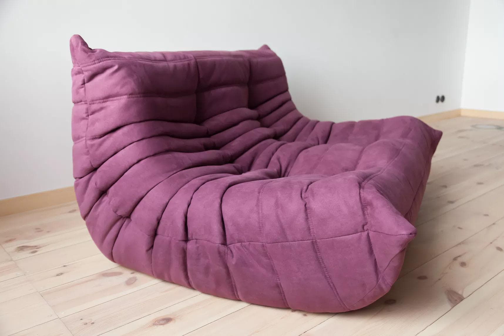 Sofa Togo dwuosobowa, mikrofibra bakłażan - 51118