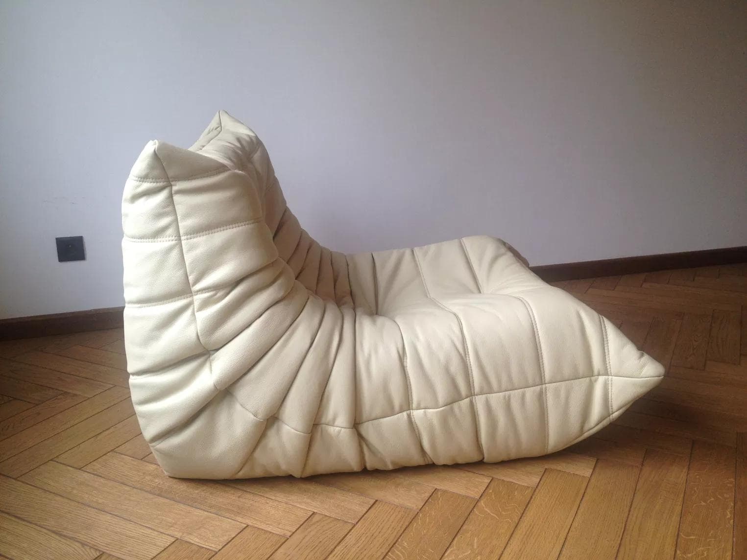 Fotel wypoczynkowy Togo, skóra biała madras - 51204