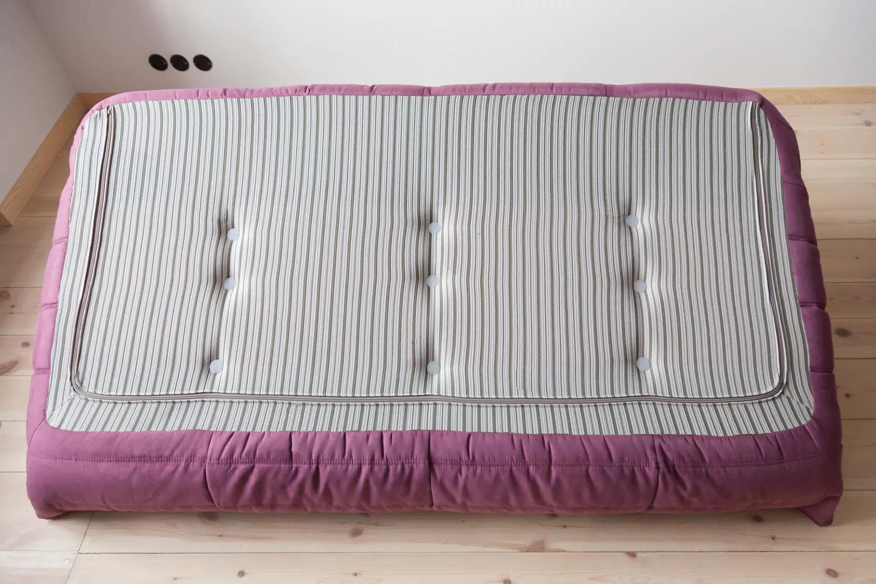 Sofa Togo trzyosobowa, mikrofibra bakłażan - 51284