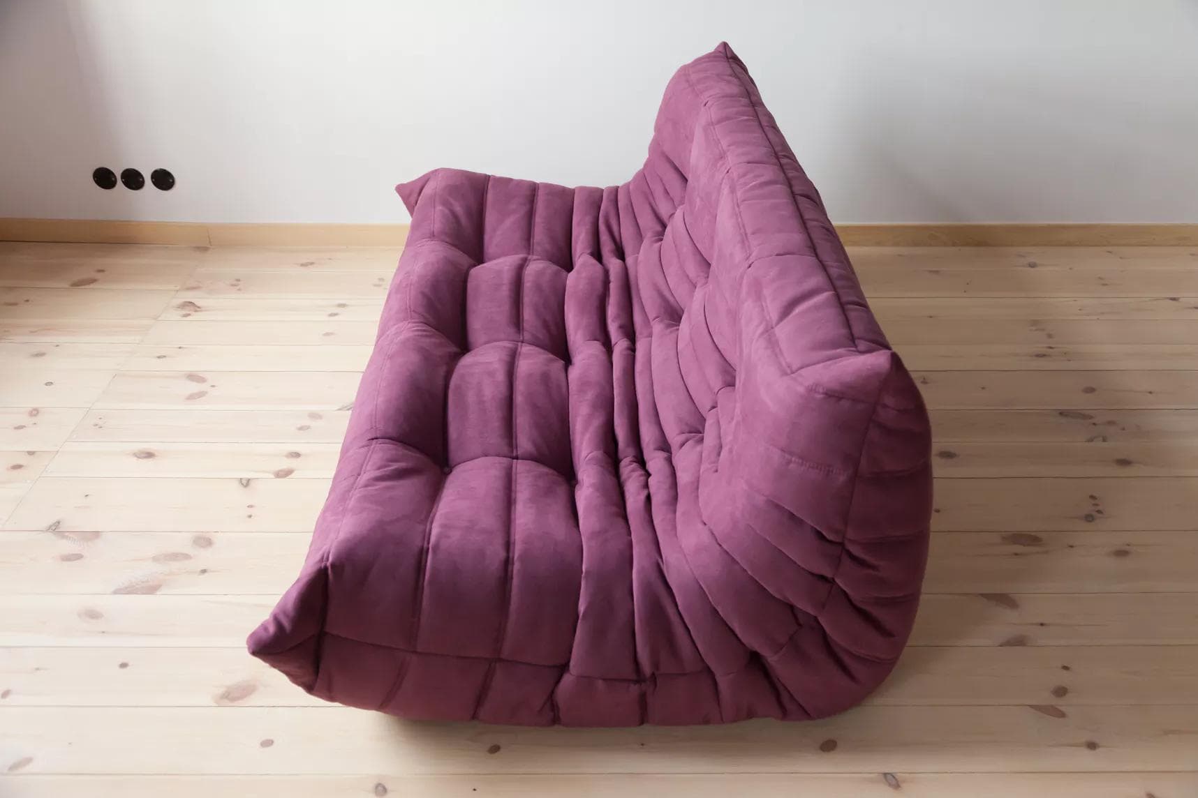 Sofa Togo trzyosobowa, mikrofibra bakłażan - 51287