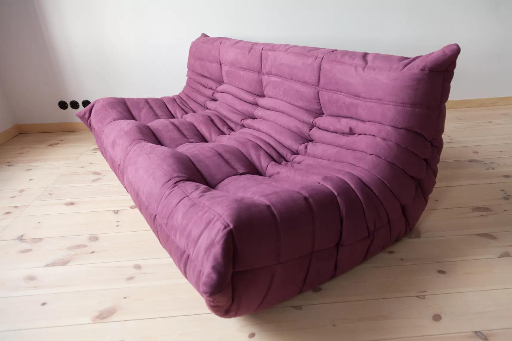 Sofa Togo trzyosobowa, mikrofibra bakłażan - 51289