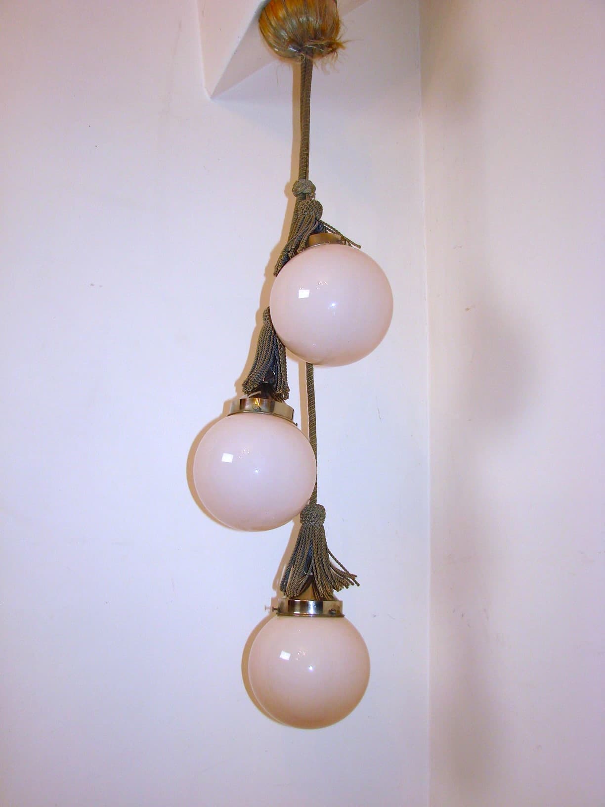 Chandelier Art Deco, pink, glass, 1920s. - 51661