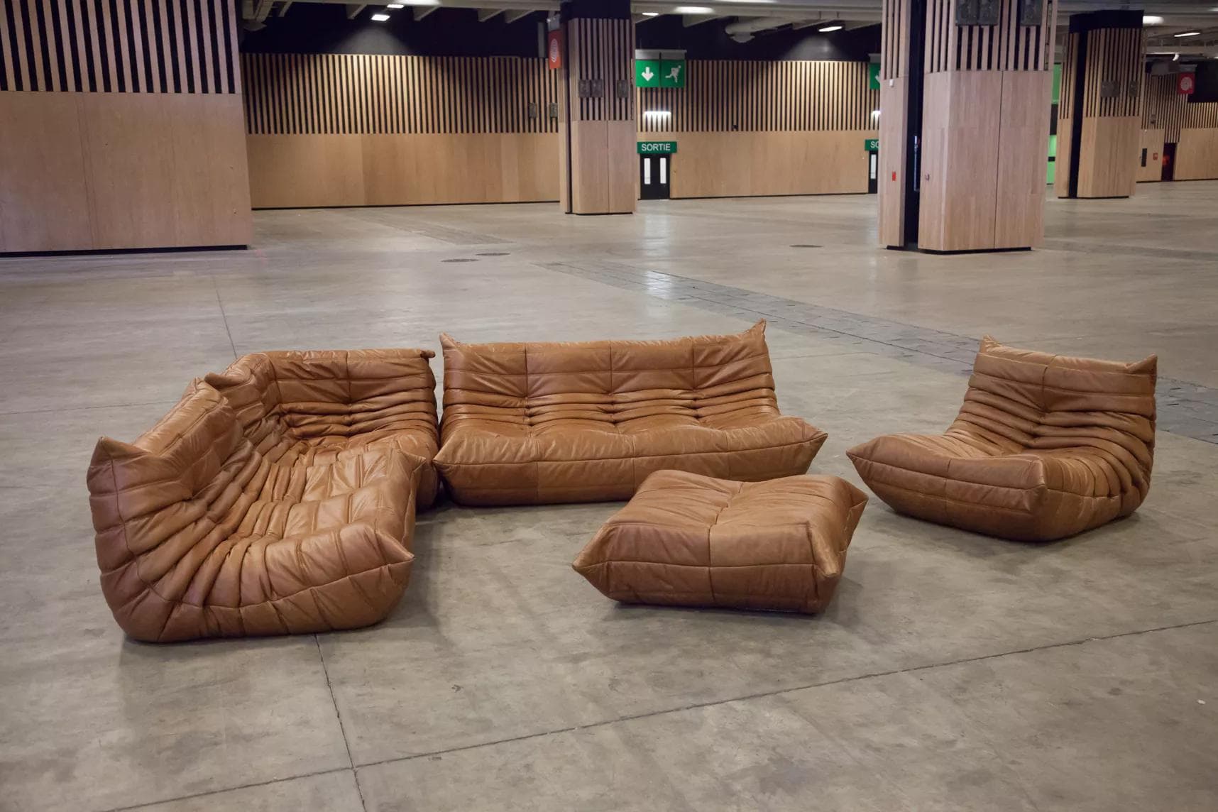 Sofa Togo trzyosobowa, skóra brązowa tobacco - 52262