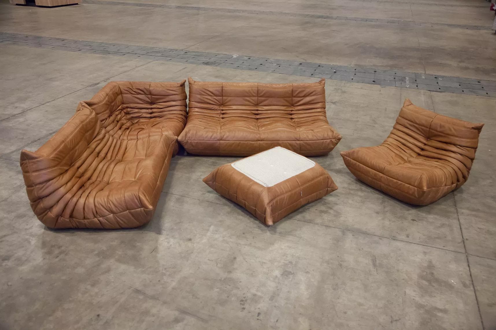 Sofa Togo trzyosobowa, skóra brązowa tobacco - 52261