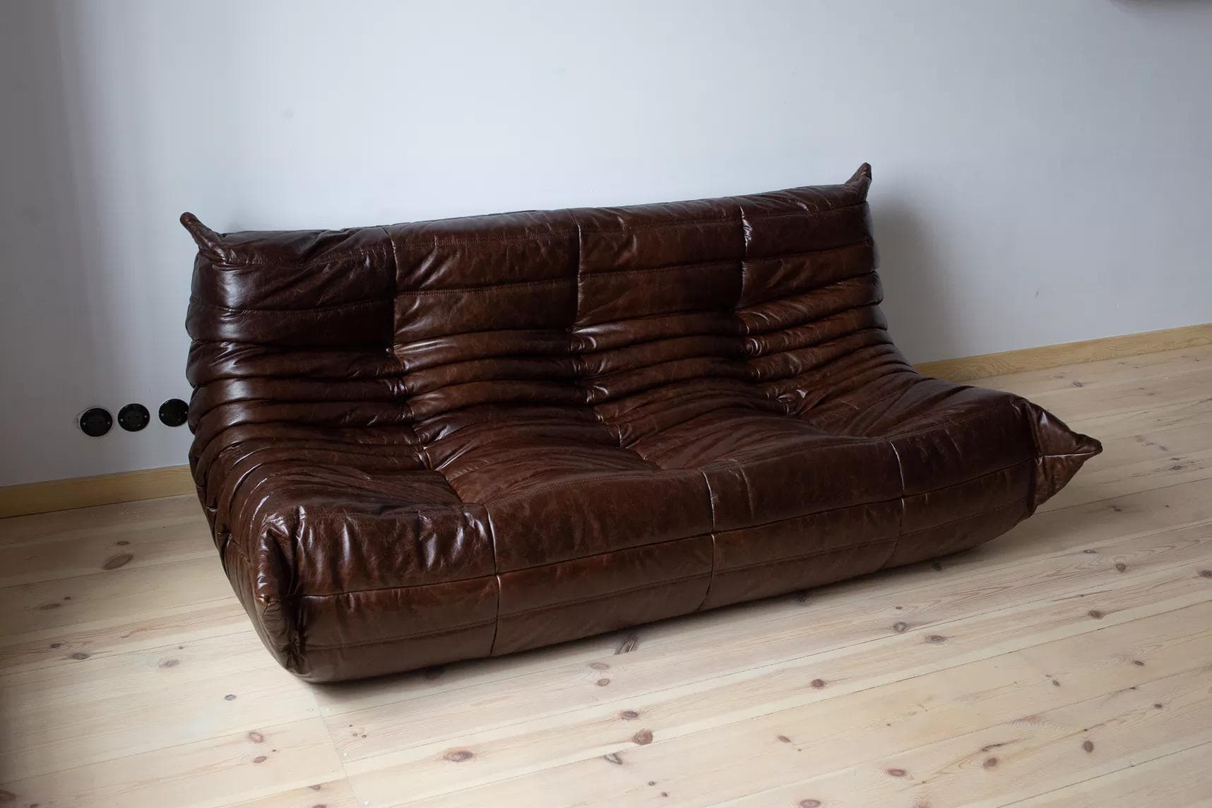 Sofa Togo trzyosobowa, skóra brązowa dark shiny - 52252