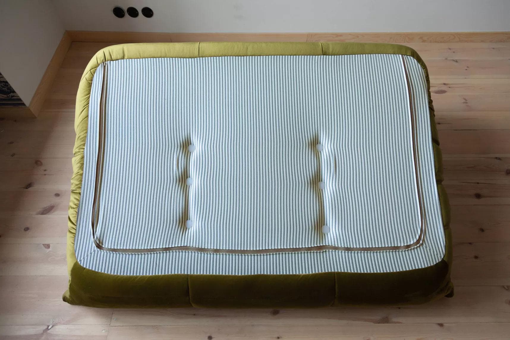 Sofa Togo dwuosobowa, velvet zielony oliwka - 52167