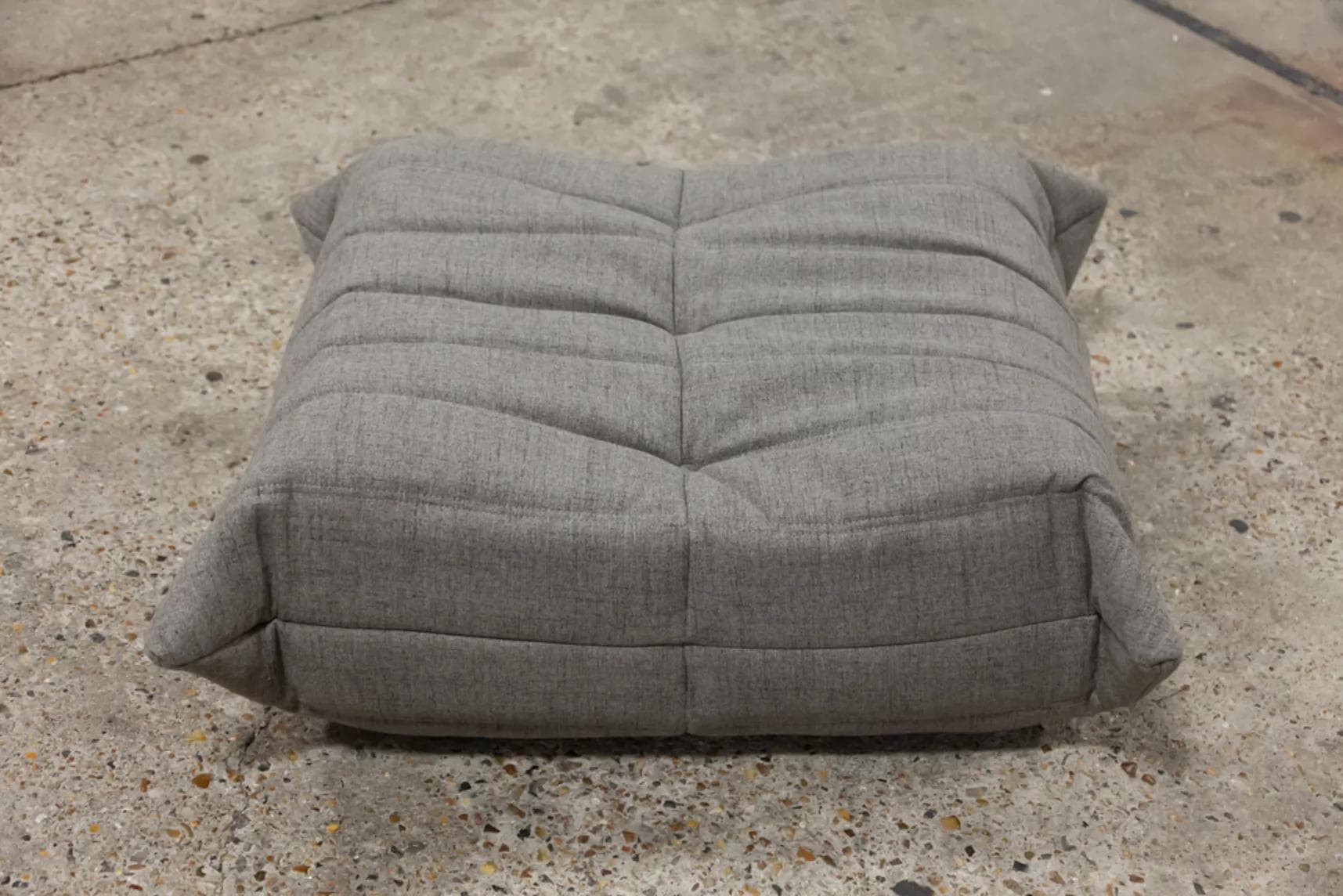 Sofa Togo dwuosobowa, tekstylia ciepły szary - 52043