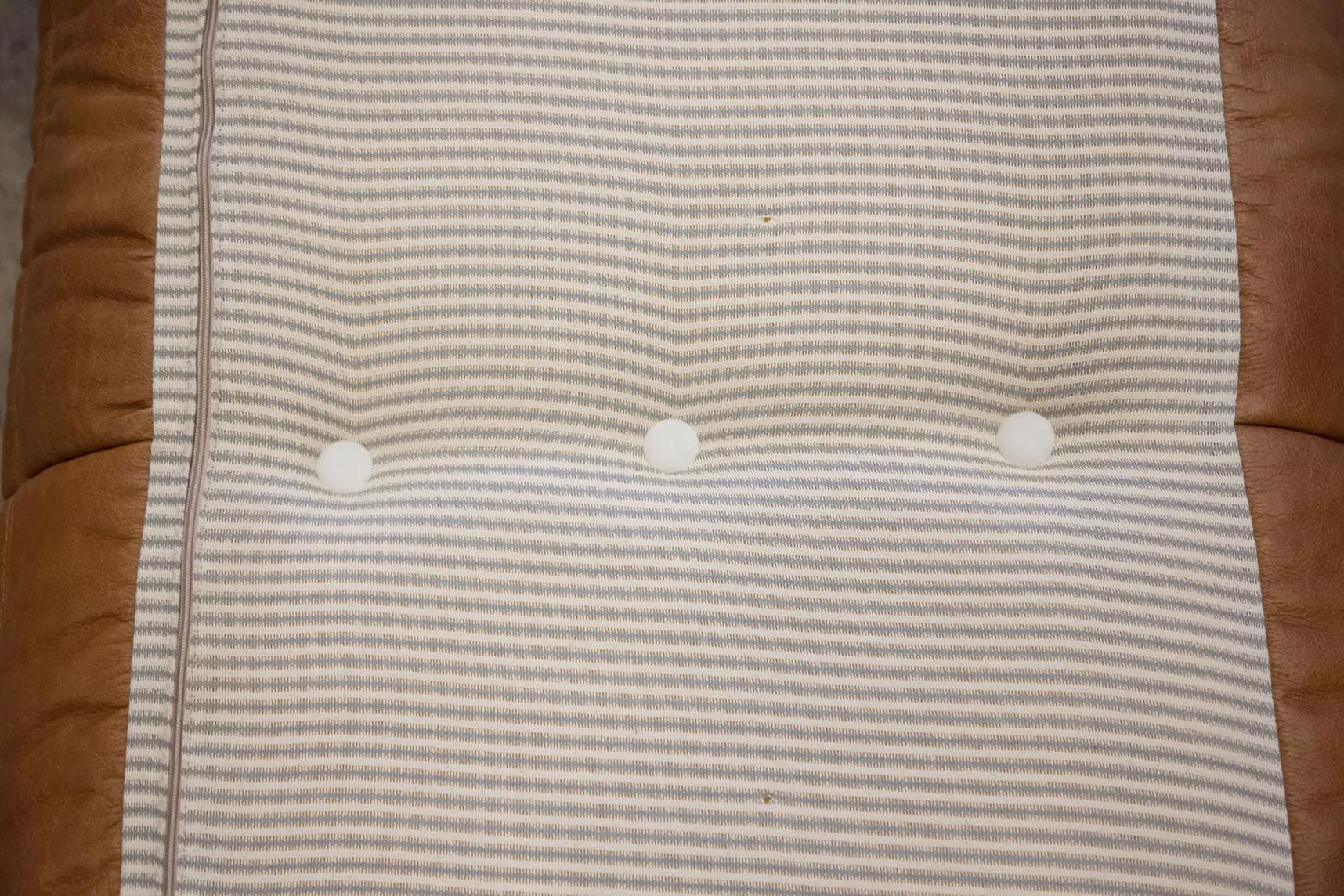 Fotel wypoczynkowy Togo z podnóżkiem, skóra brązowa tobacco - 51948