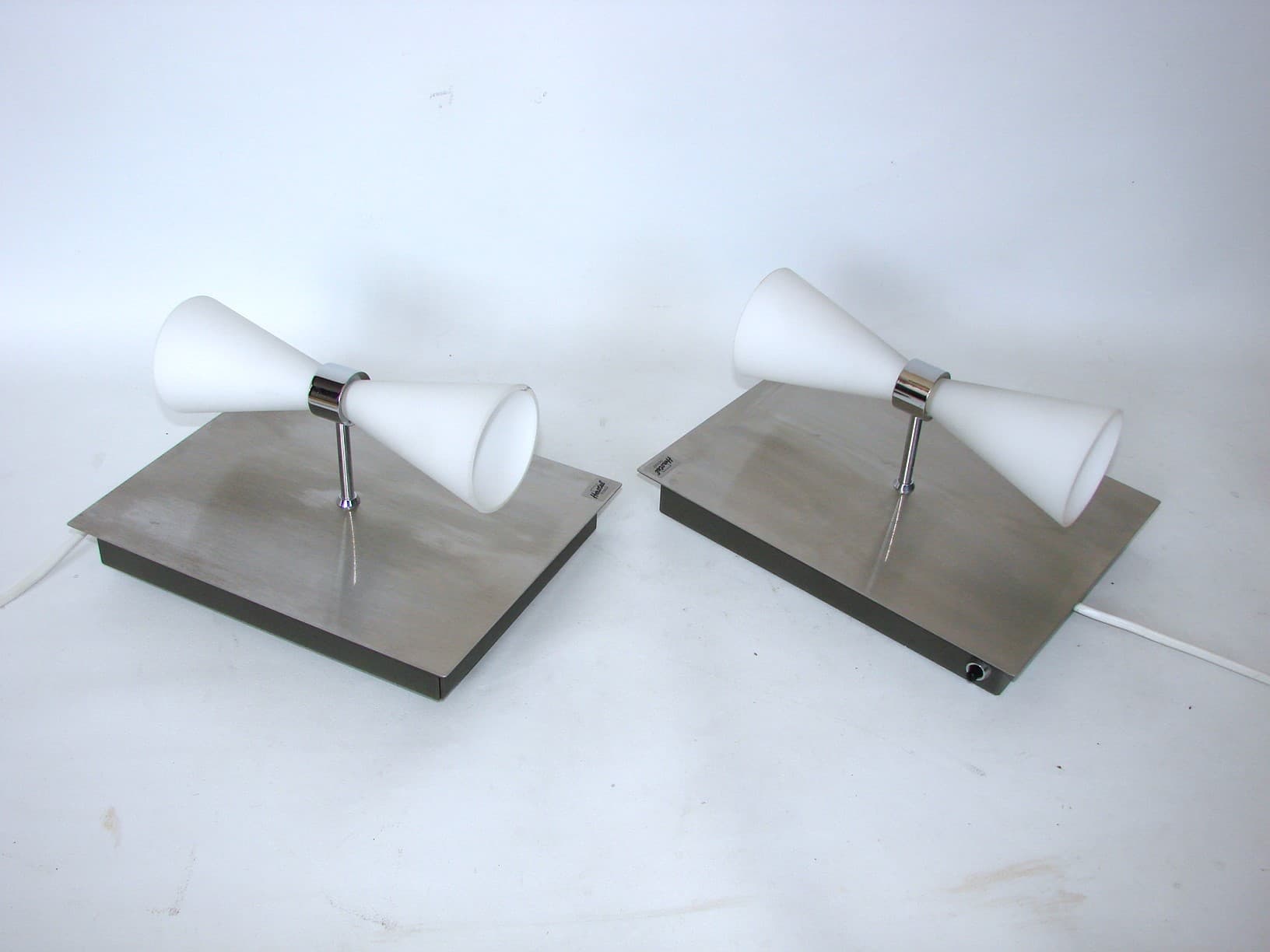 Para kinkietów HERSTAL Modern, srebrny, stal szczotkowana, szkło satynowe, lata 2000 - 52279