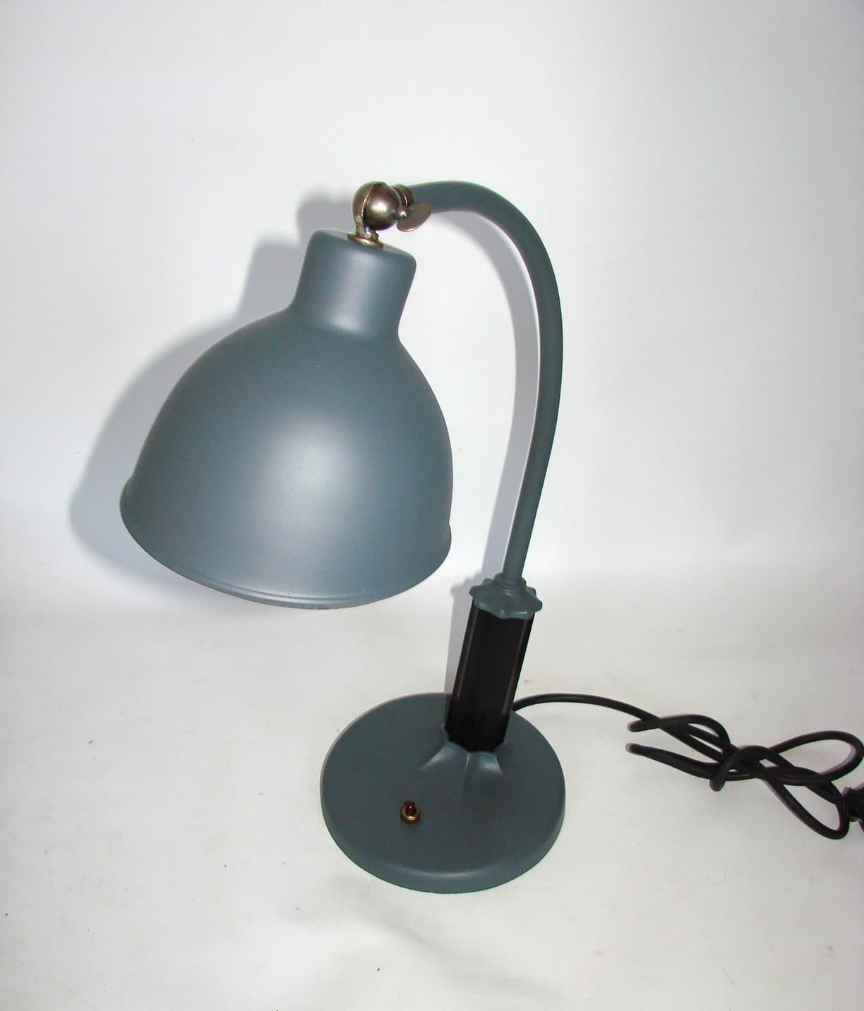 Lampka biurkowa, szary, metal, proj. C. Dell, Kaiser Idell, Niemcy, lata 30. - 52288