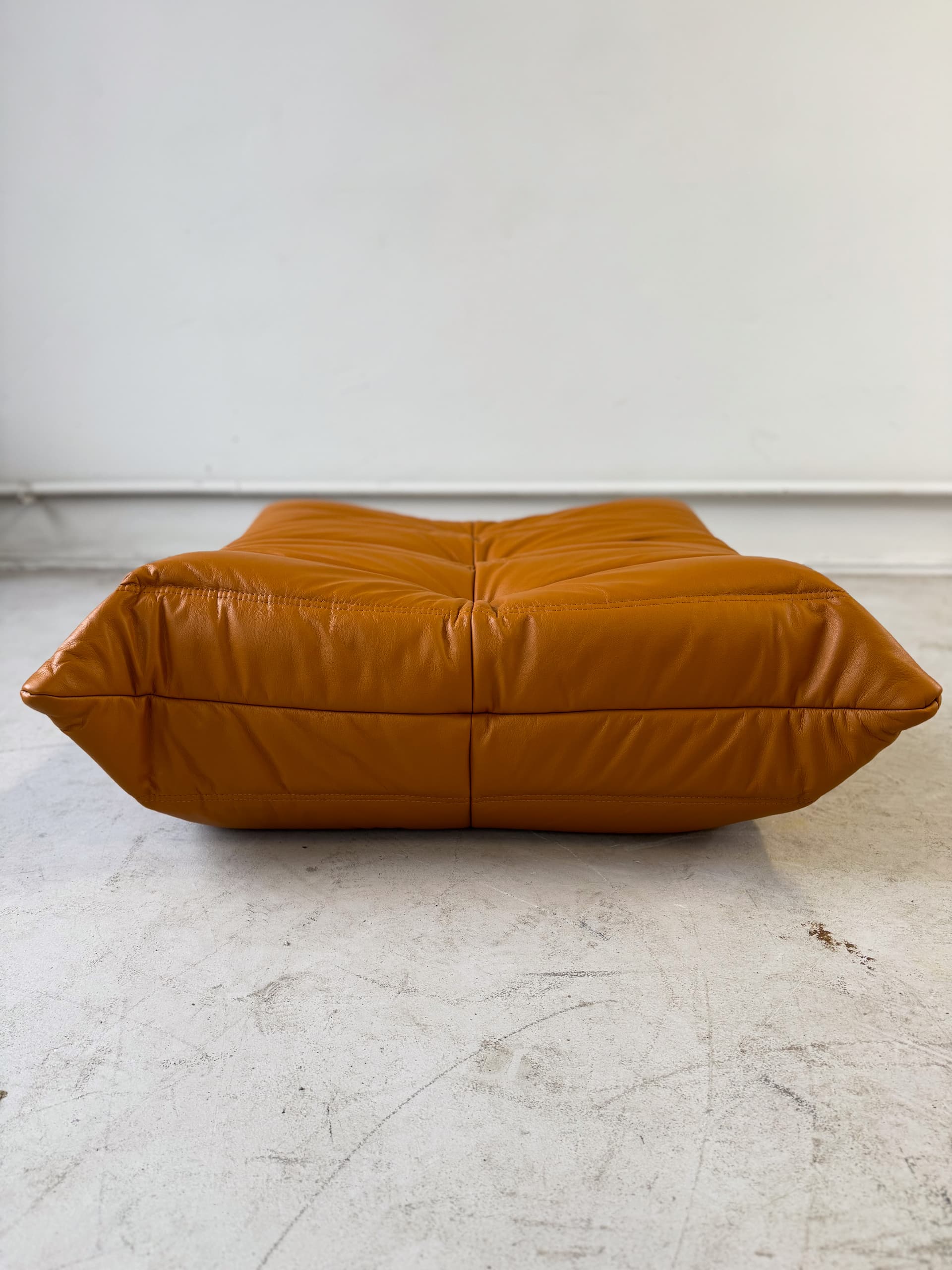 Podnóżek Togo, skóra brązowa light cognac - 52397