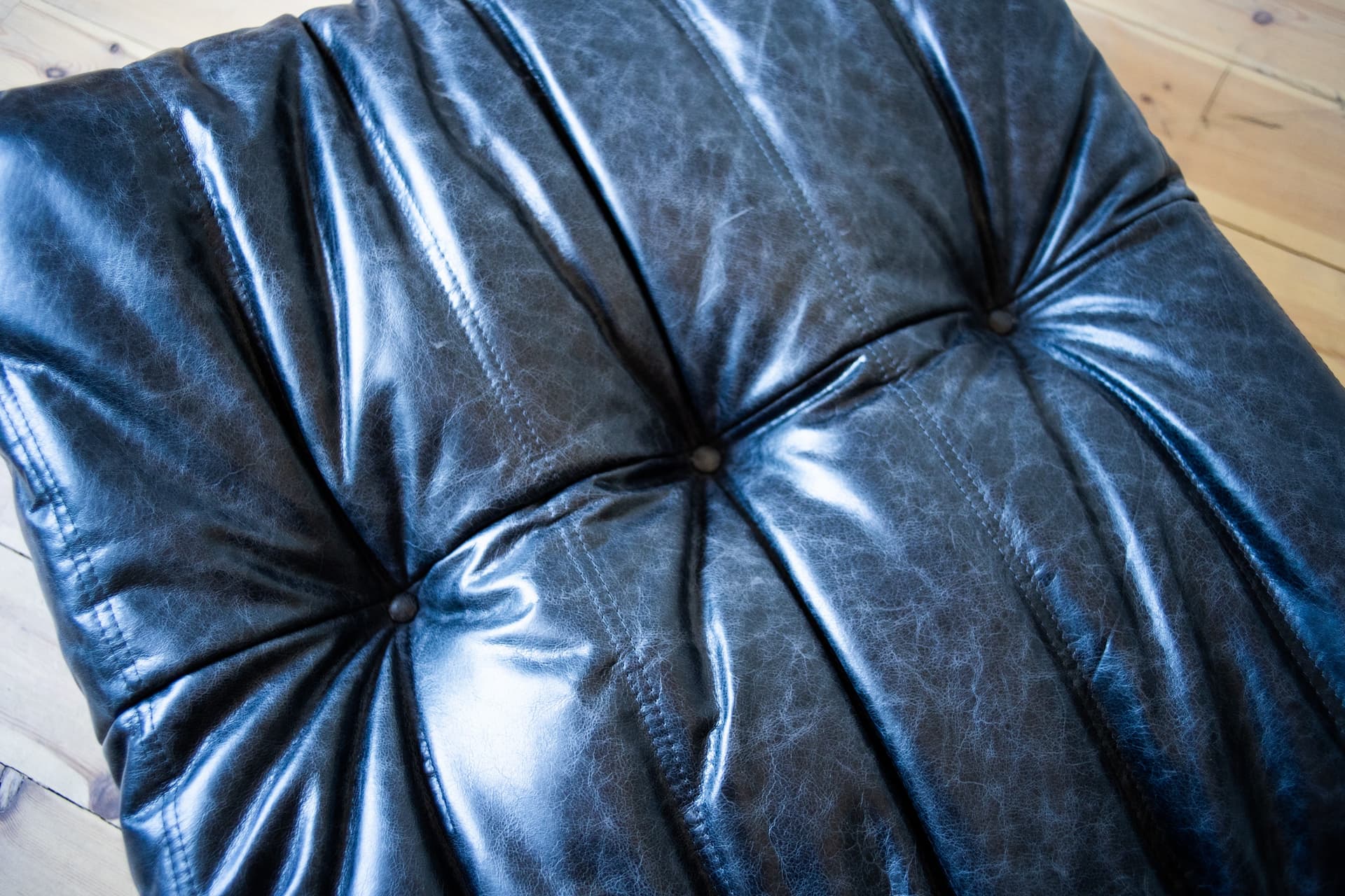 Fotel wypoczynkowy Togo z podnóżkiem, skóra czarna dubai - 165019