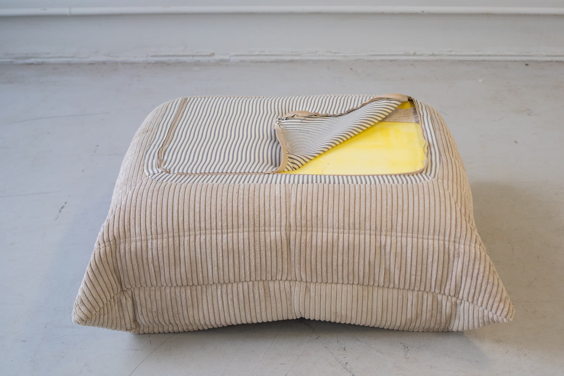 Zestaw wypoczynkowy Togo 5 części, cord beżowy - 52558