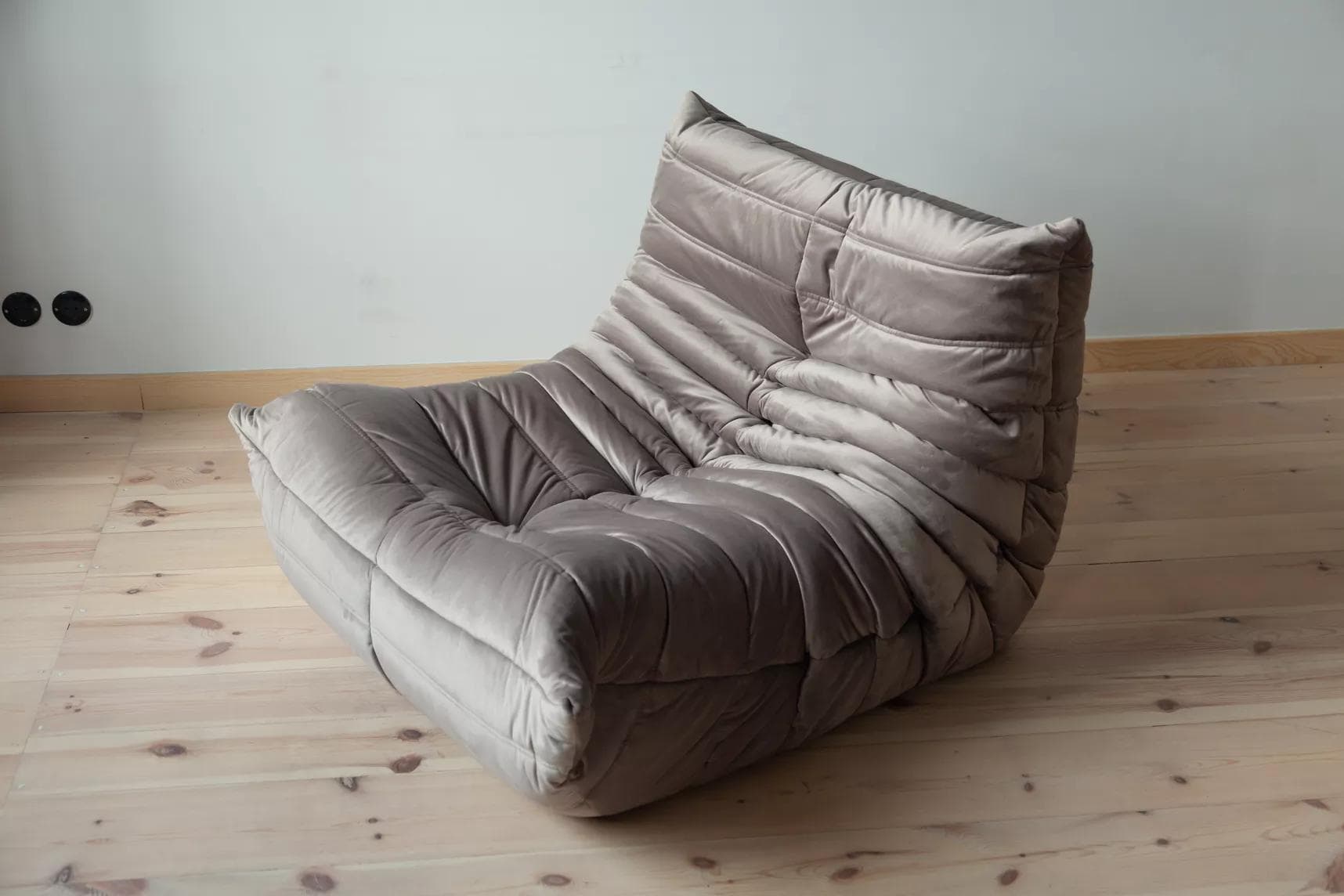 Fotel wypoczynkowy Togo, velvet szary ciepły - 165212