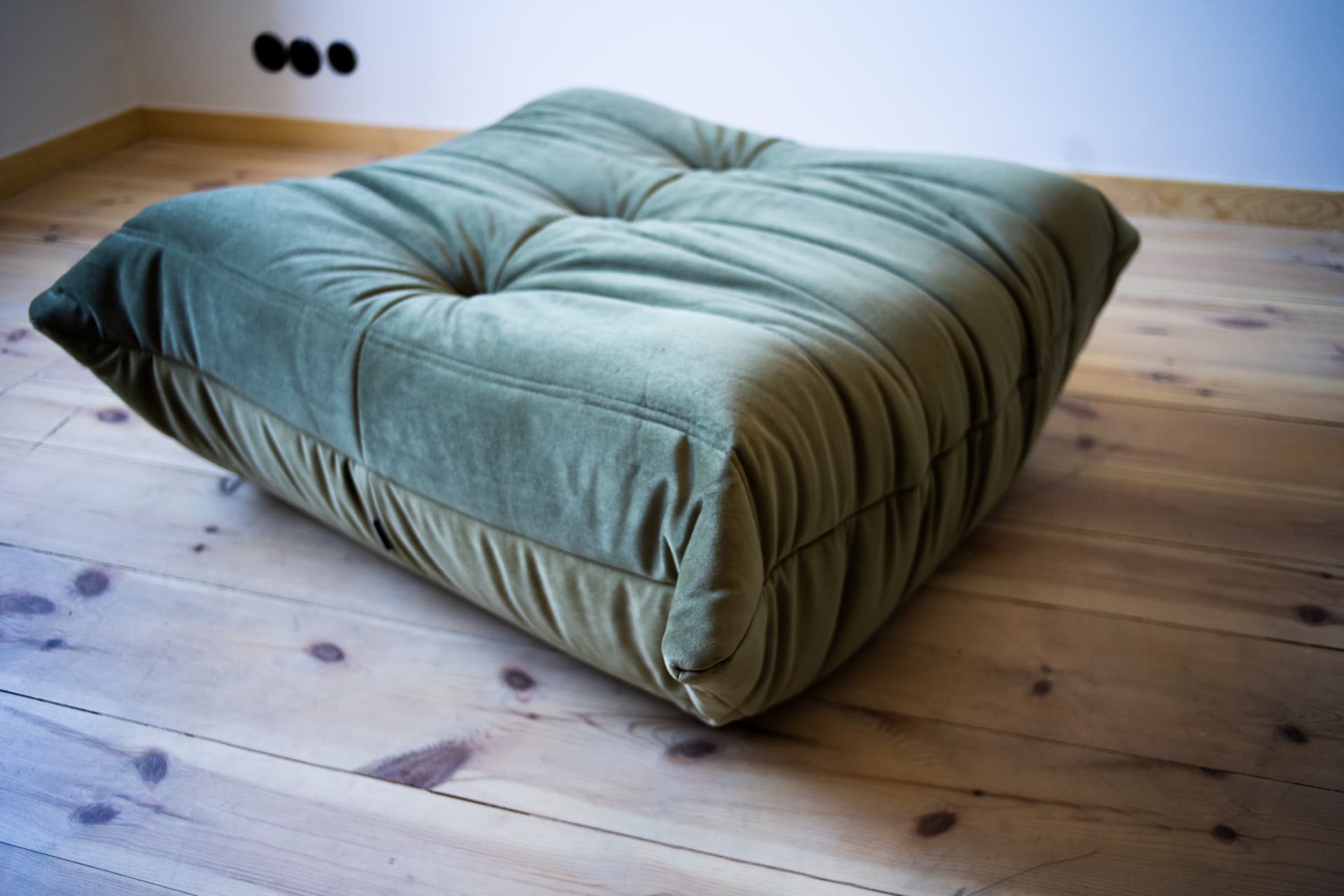 Podnóżek Togo, velvet zielony khaki - 165627