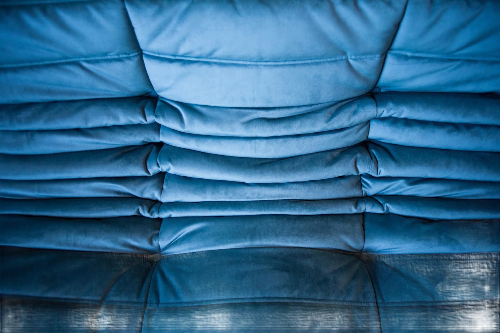 Podnóżek Togo, velvet błękitny lazur - 184857