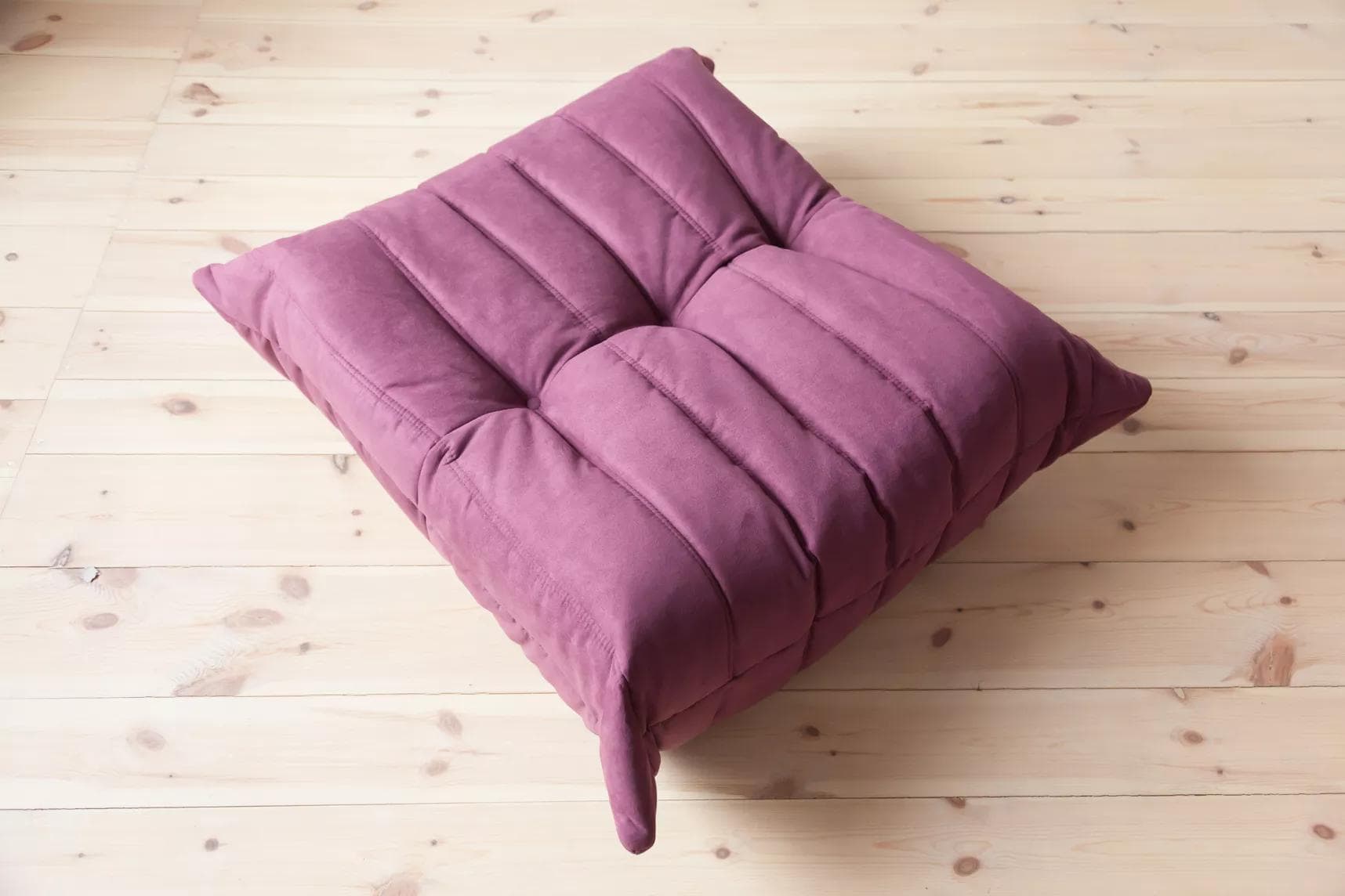 Podnóżek Togo, mikrofibra bakłażan - 165905