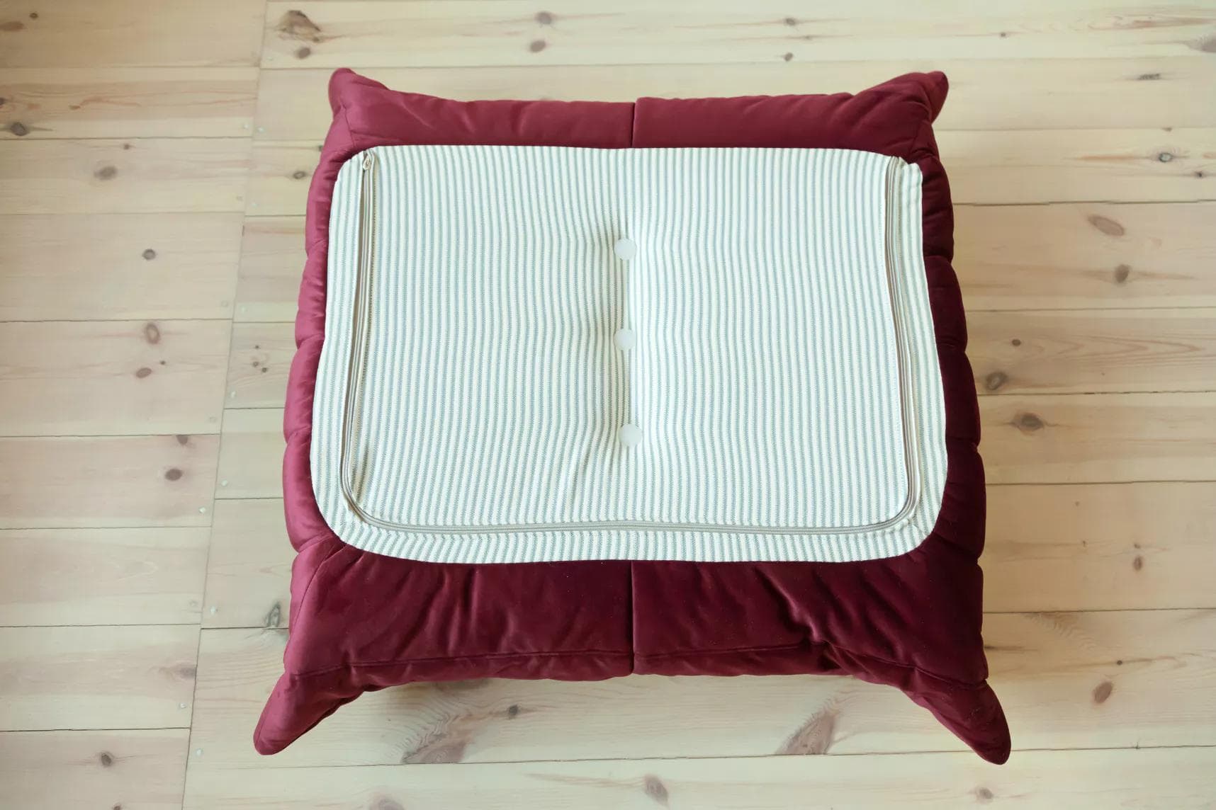 Podnóżek Togo, velvet bordowy - 165655