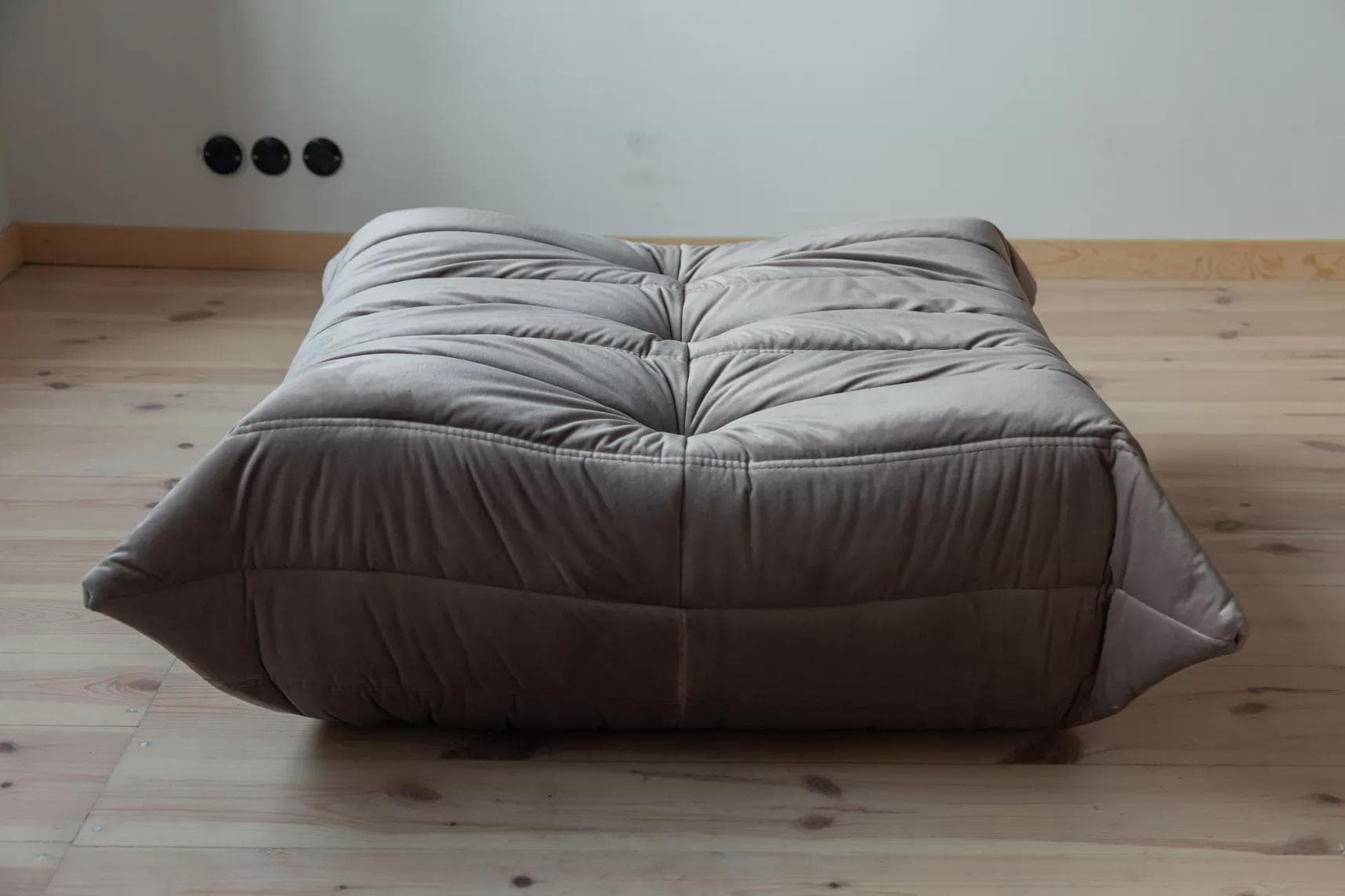 Podnóżek Togo, velvet szary ciepły - 165525