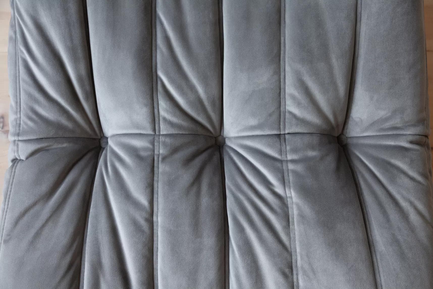 Podnóżek Togo, velvet szary srebrny - 165942