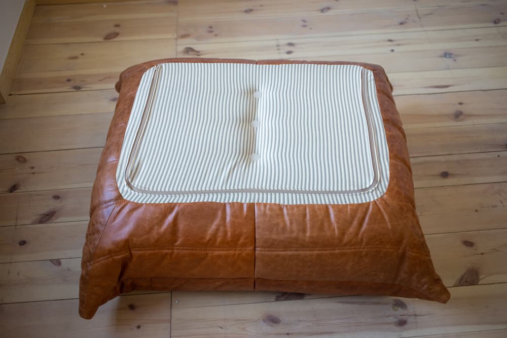 Podnóżek Togo, skóra brązowa dubai pine - 165569