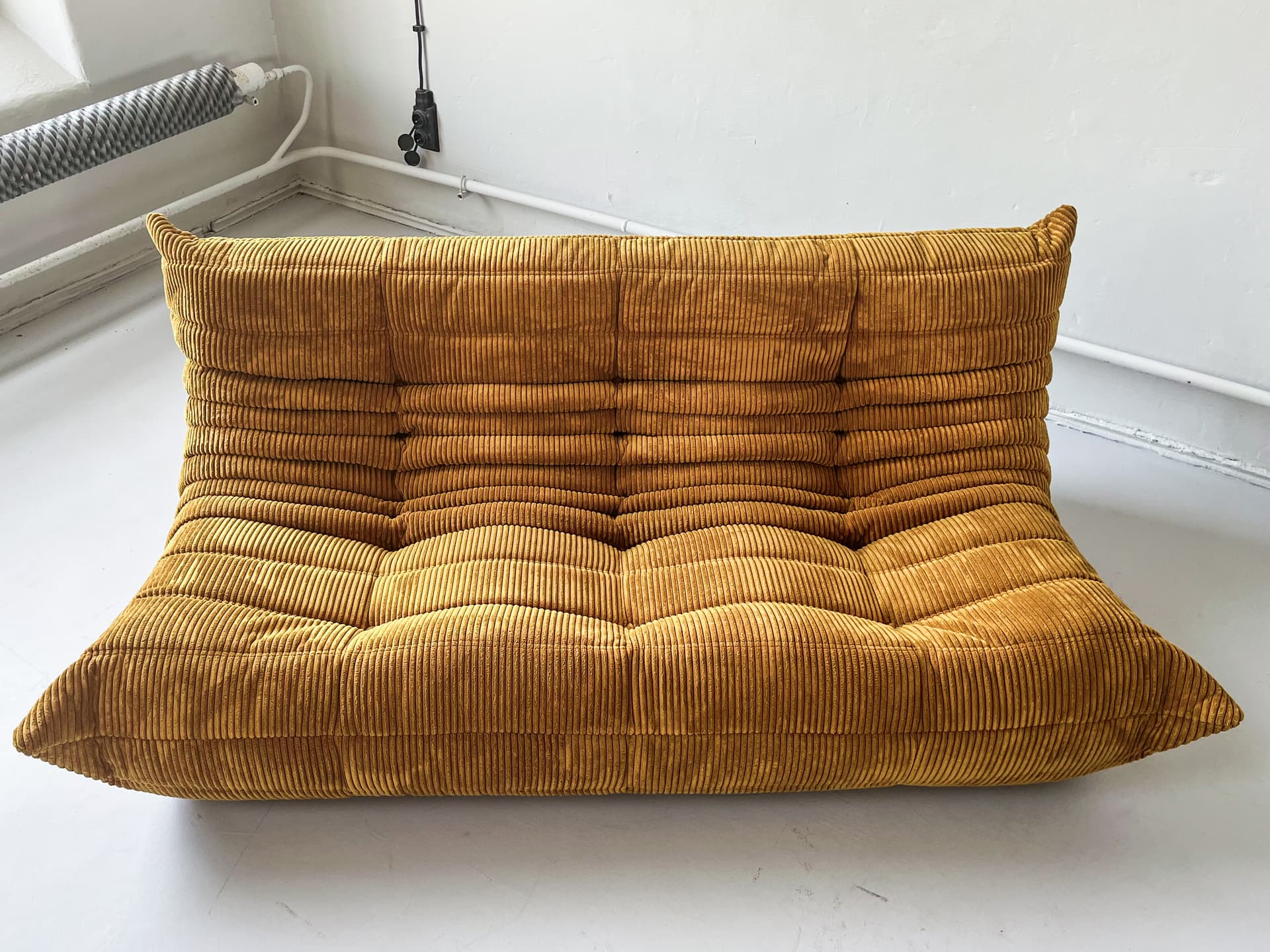 Sofa Togo trzyosobowa, cord piaskowy brąz - 166136
