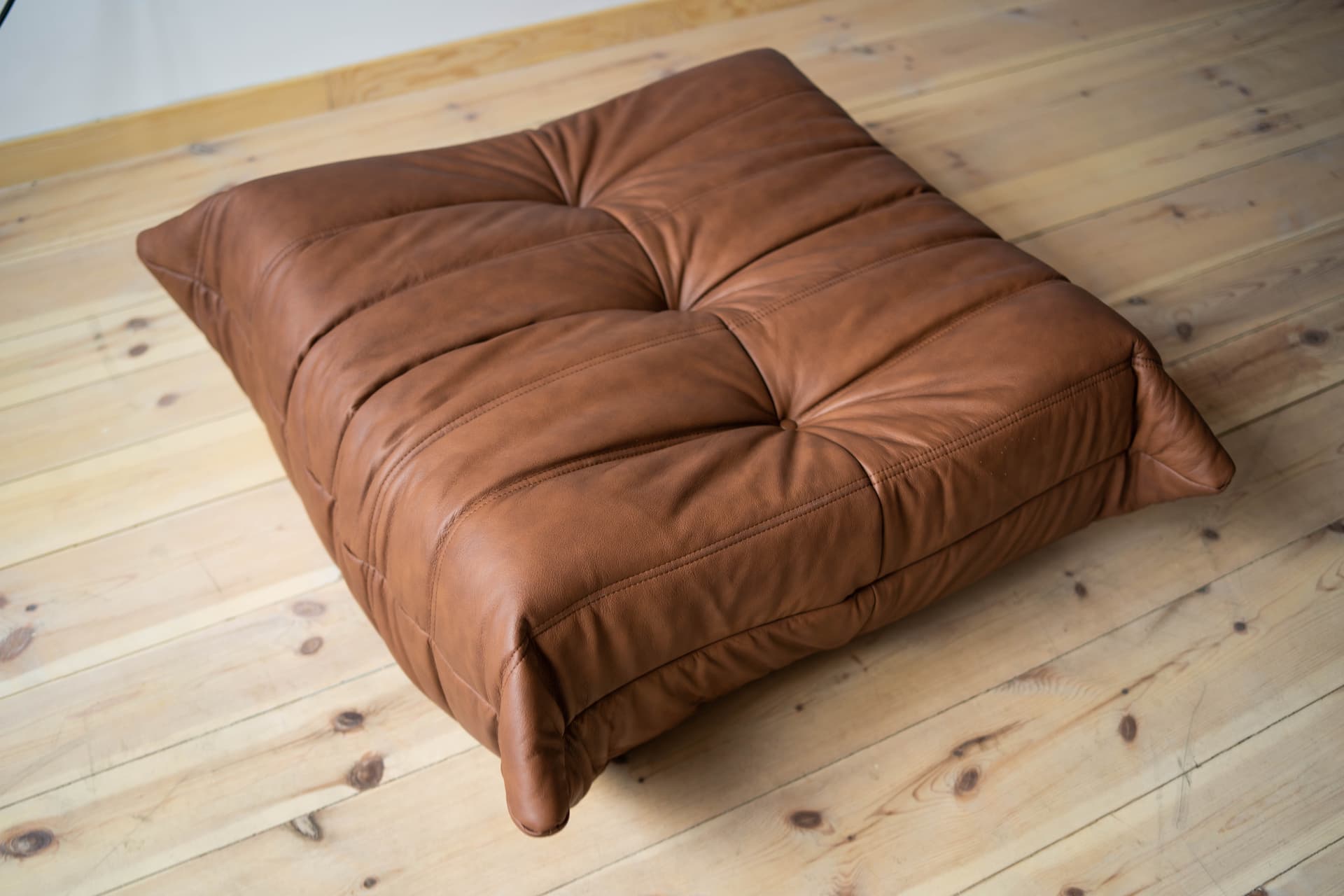 Fotel wypoczynkowy Togo z podnóżkiem, skóra brązowa folk - 165480