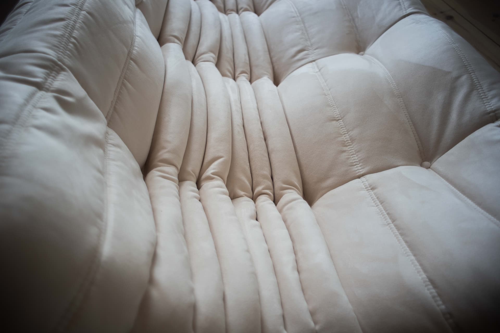 Sofa Togo trzyosobowa, velvet off-white - 166154