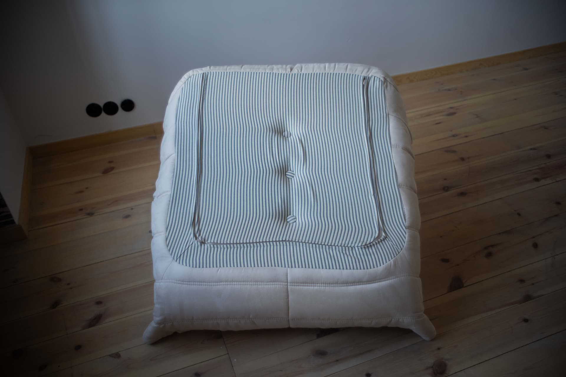 Fotel wypoczynkowy Togo z podnóżkiem, velvet off-white - 165411