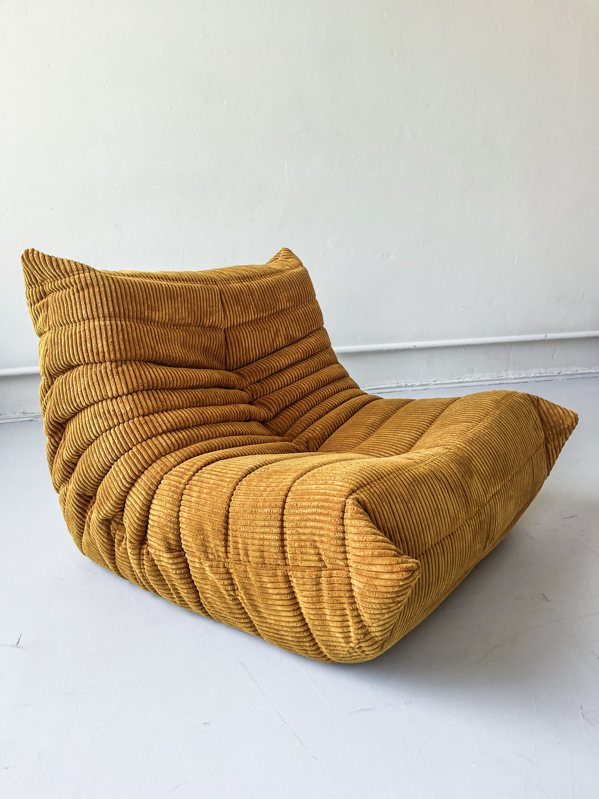 Fotel wypoczynkowy Togo, cord piaskowy brąz - 166161