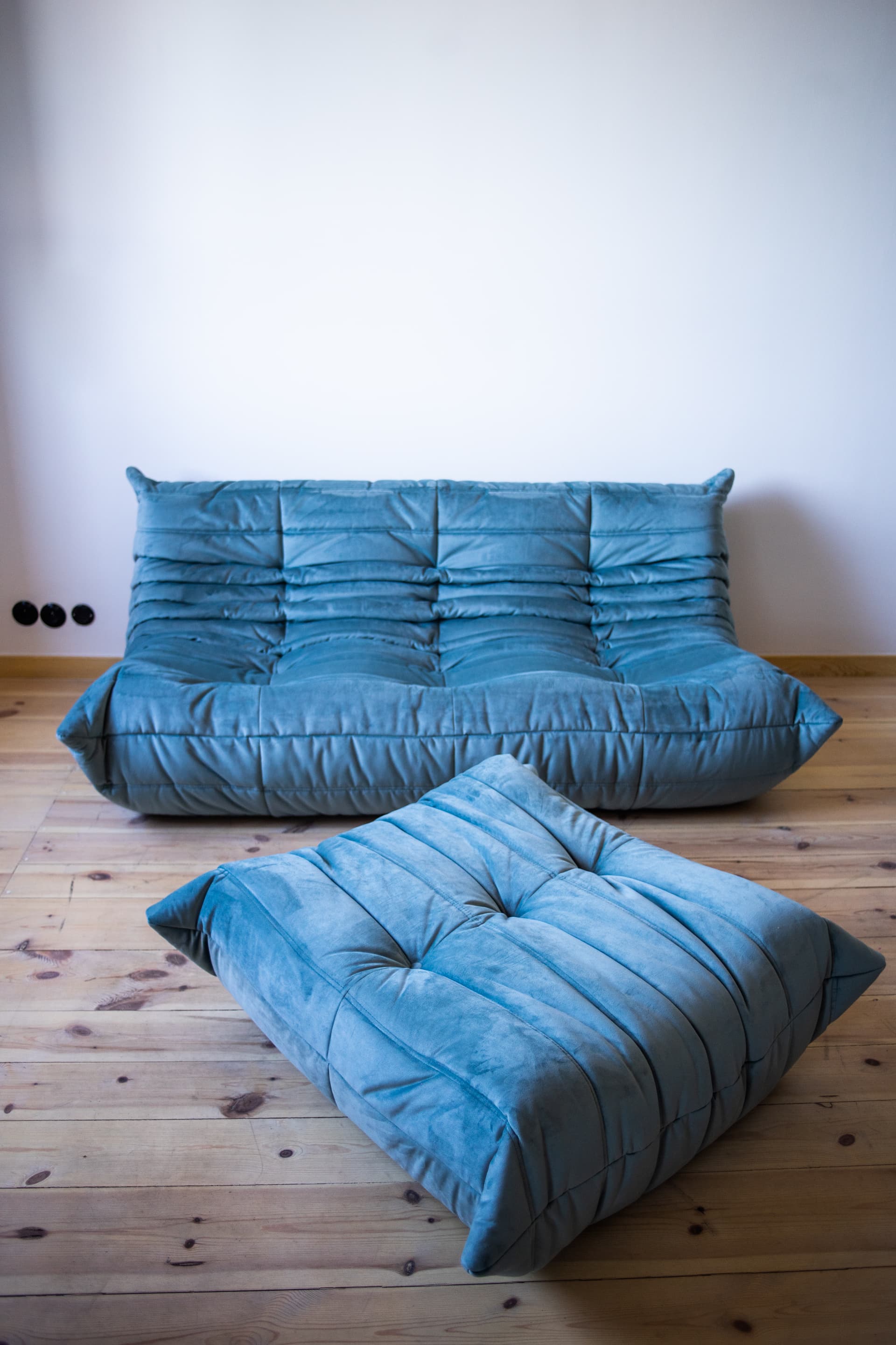 Sofa Togo dwuosobowa, velvet błękitny lazur - 166295