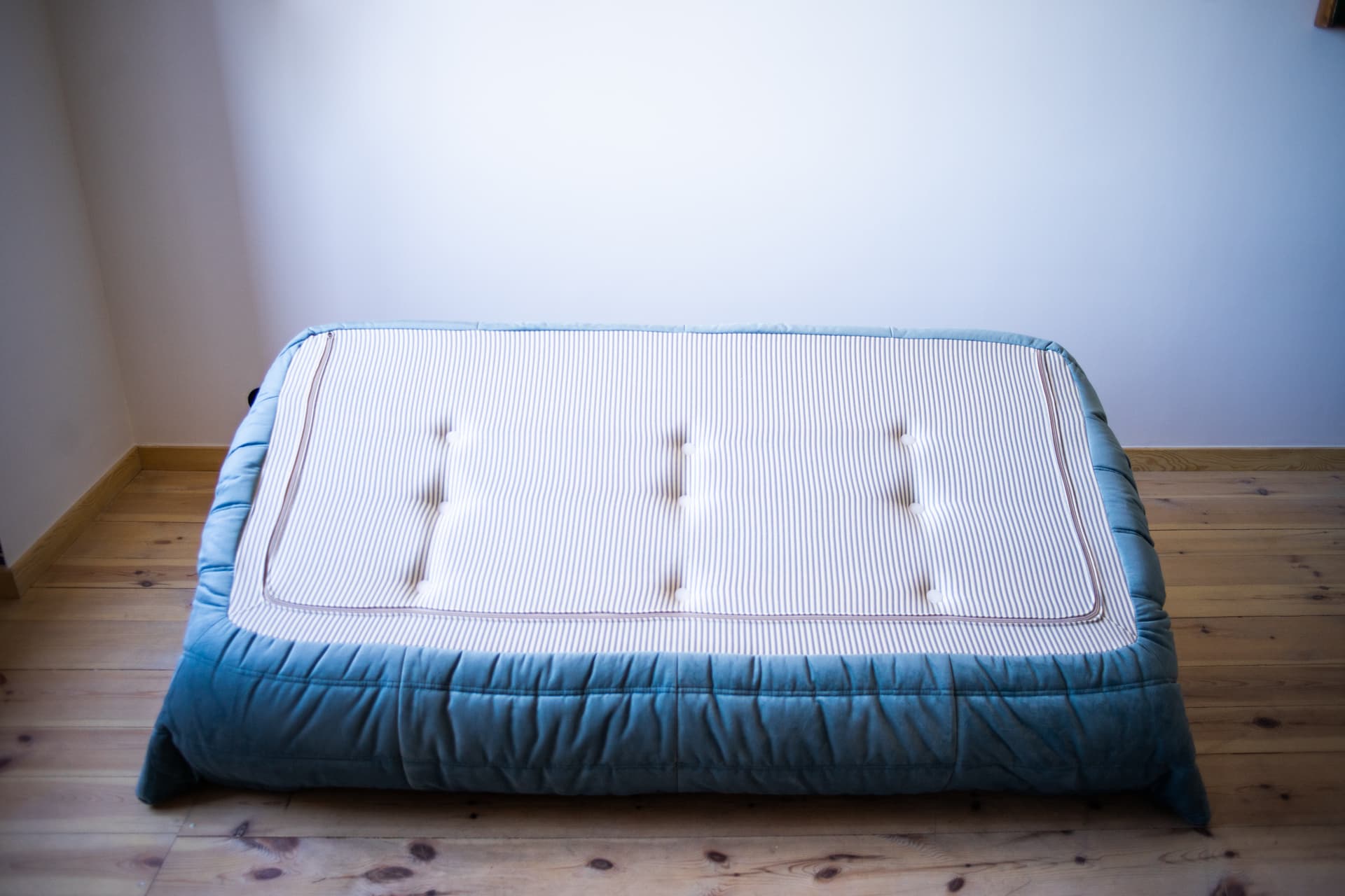 Sofa Togo dwuosobowa, velvet błękitny lazur - 166294