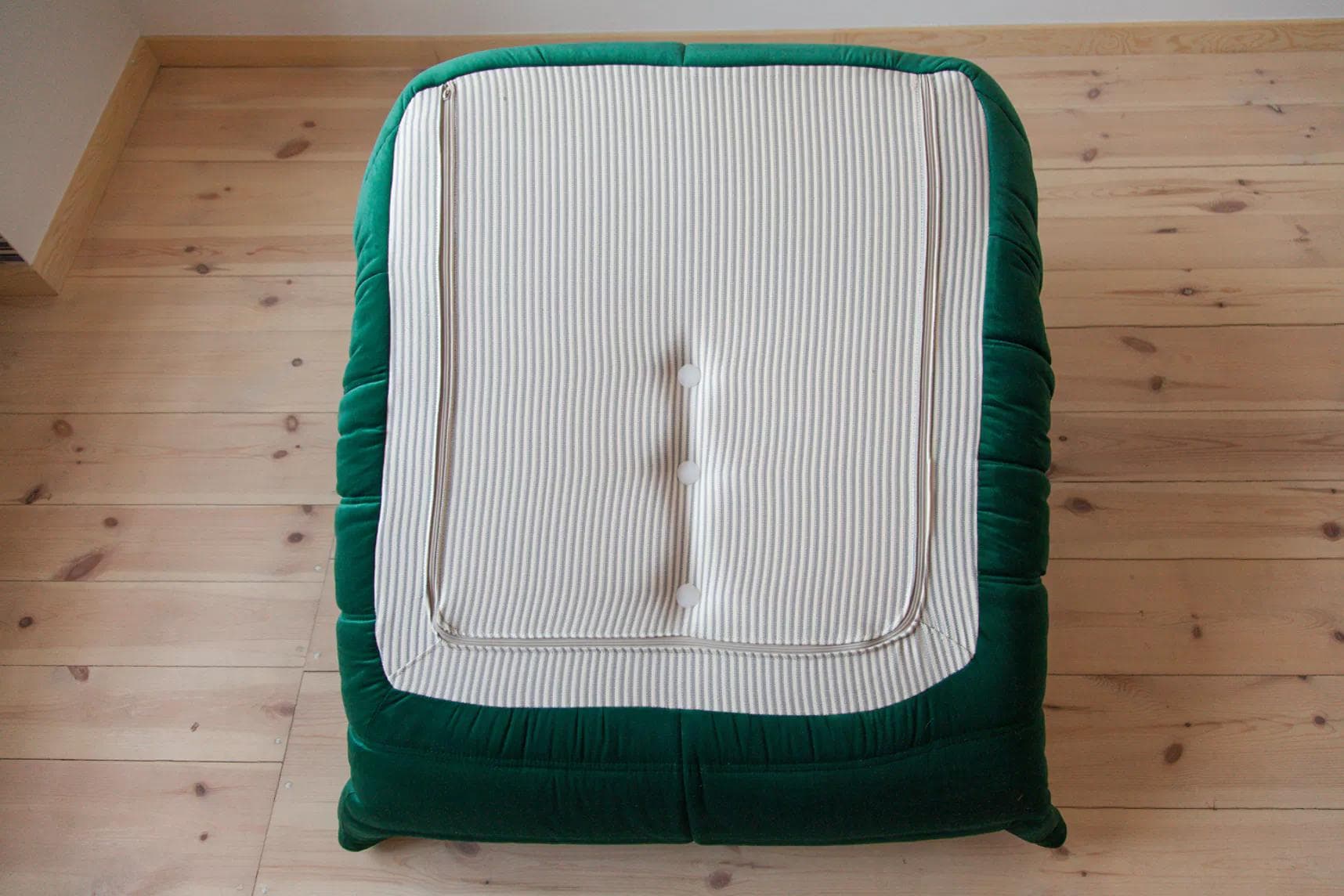 Fotel wypoczynkowy Togo z podnóżkiem, velvet zielony szmaragd - 166338