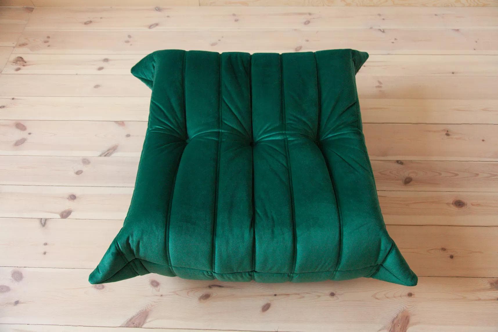 Fotel wypoczynkowy Togo z podnóżkiem, velvet zielony szmaragd - 166336