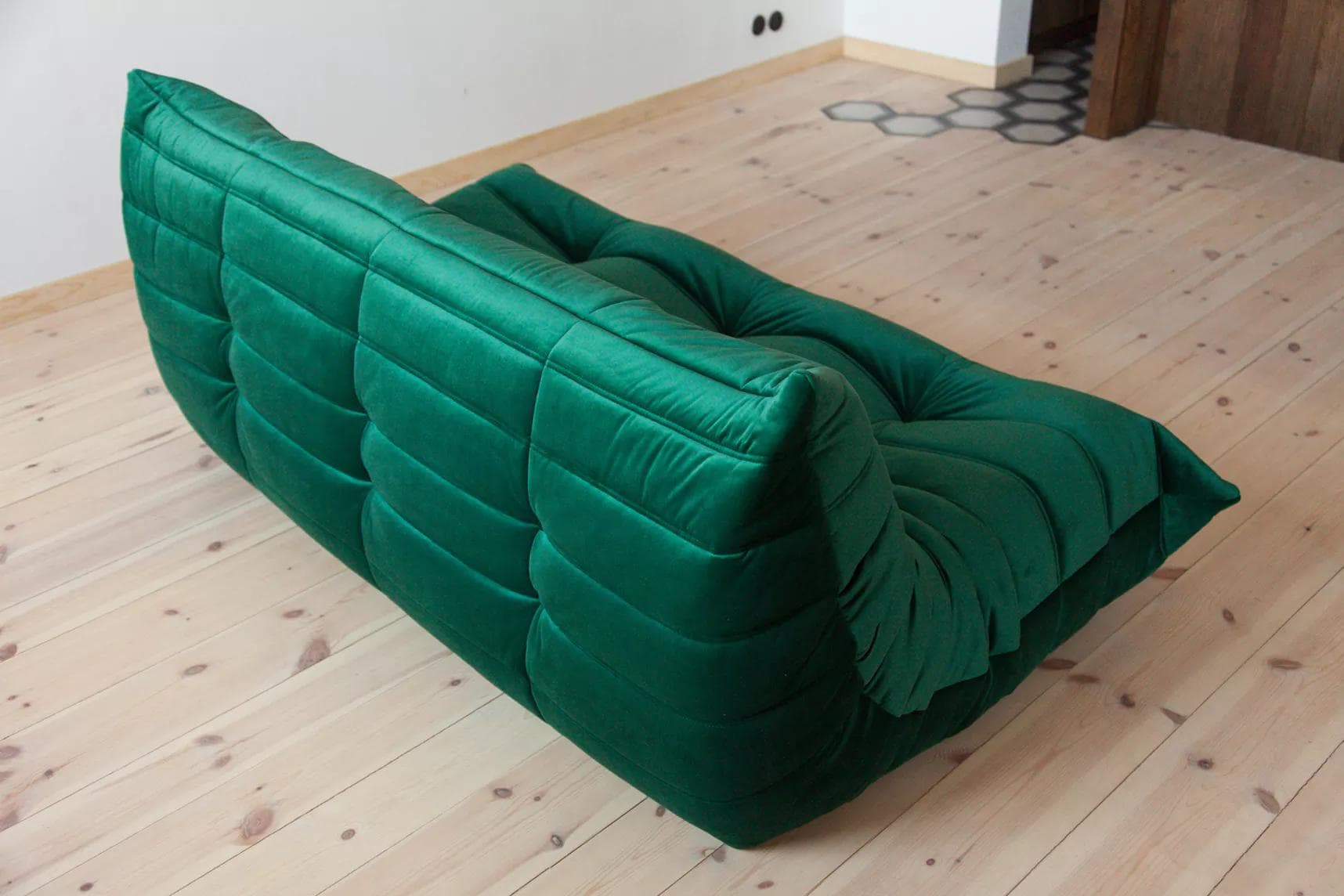 Sofa Togo trzyosobowa, velvet zielony szmaragd - 166453