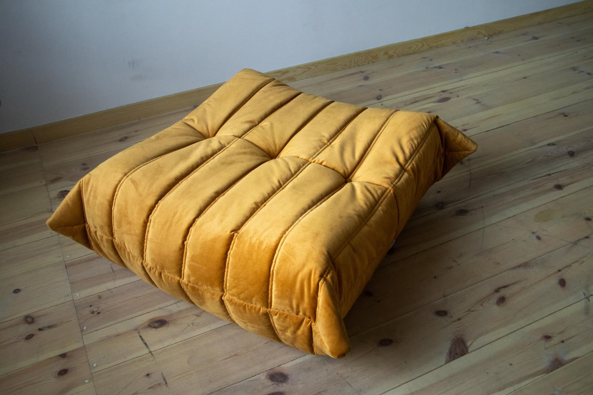 Zestaw wypoczynkowy Togo 5 części, velvet złoty - 166535