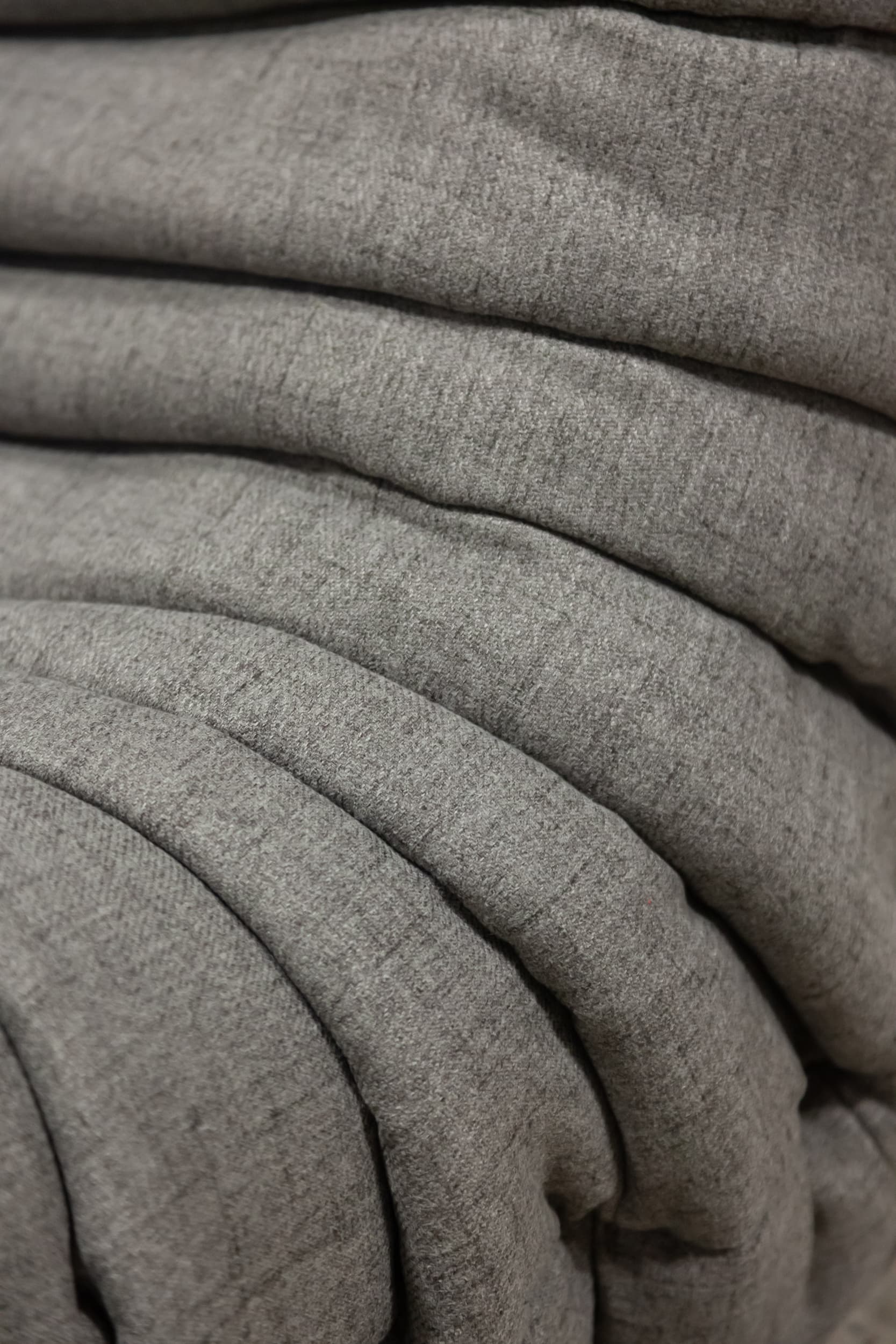 Sofa Togo trzyosobowa, tekstylia ciepły szary - 166678