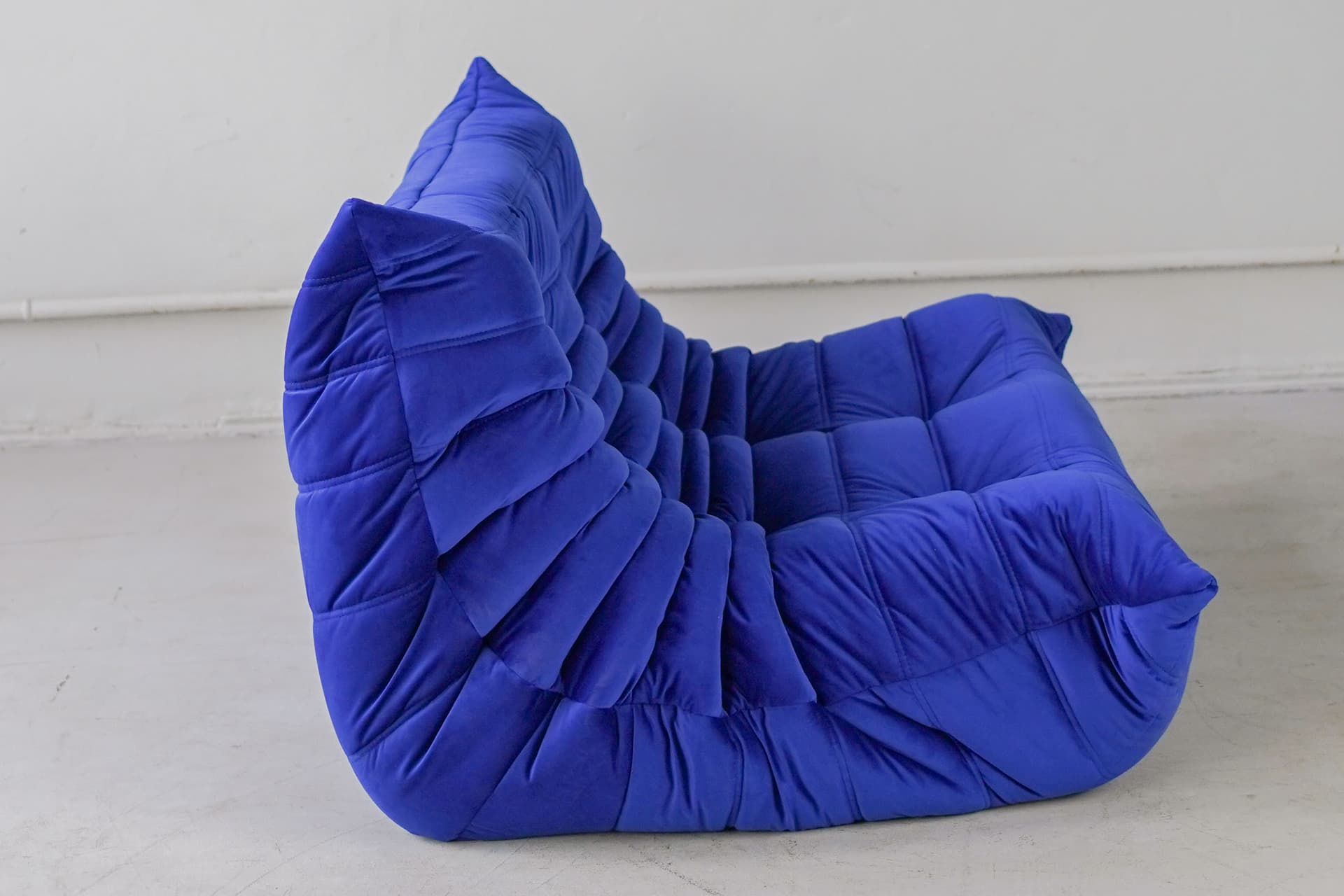 Sofa Togo dwuosobowa, velvet kobalt - 390894