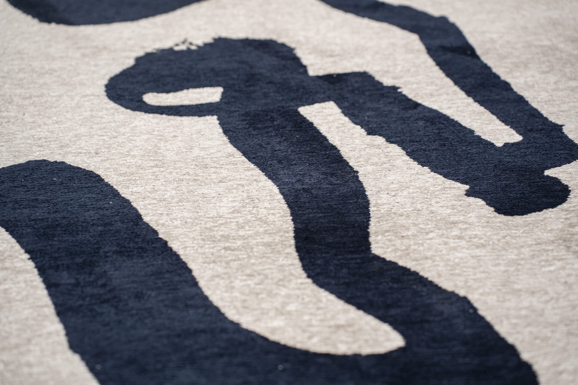 Rug Ribbon Sea Ink 170x240 cm navy blue, white, Louis De Poortere - 52889