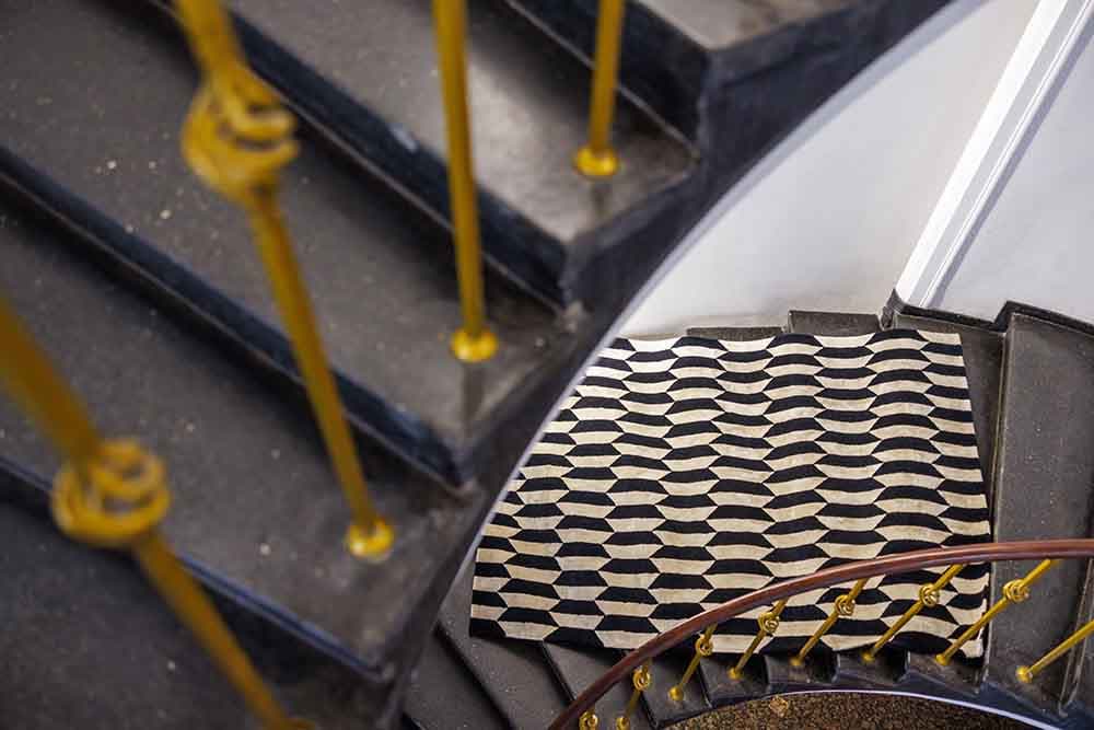 Dywan Noble Cream Black 300x400 cm, proj. M. Fornal, czarny, kość słoniowa, wełna, wiskoza, Carpets & More - 53463