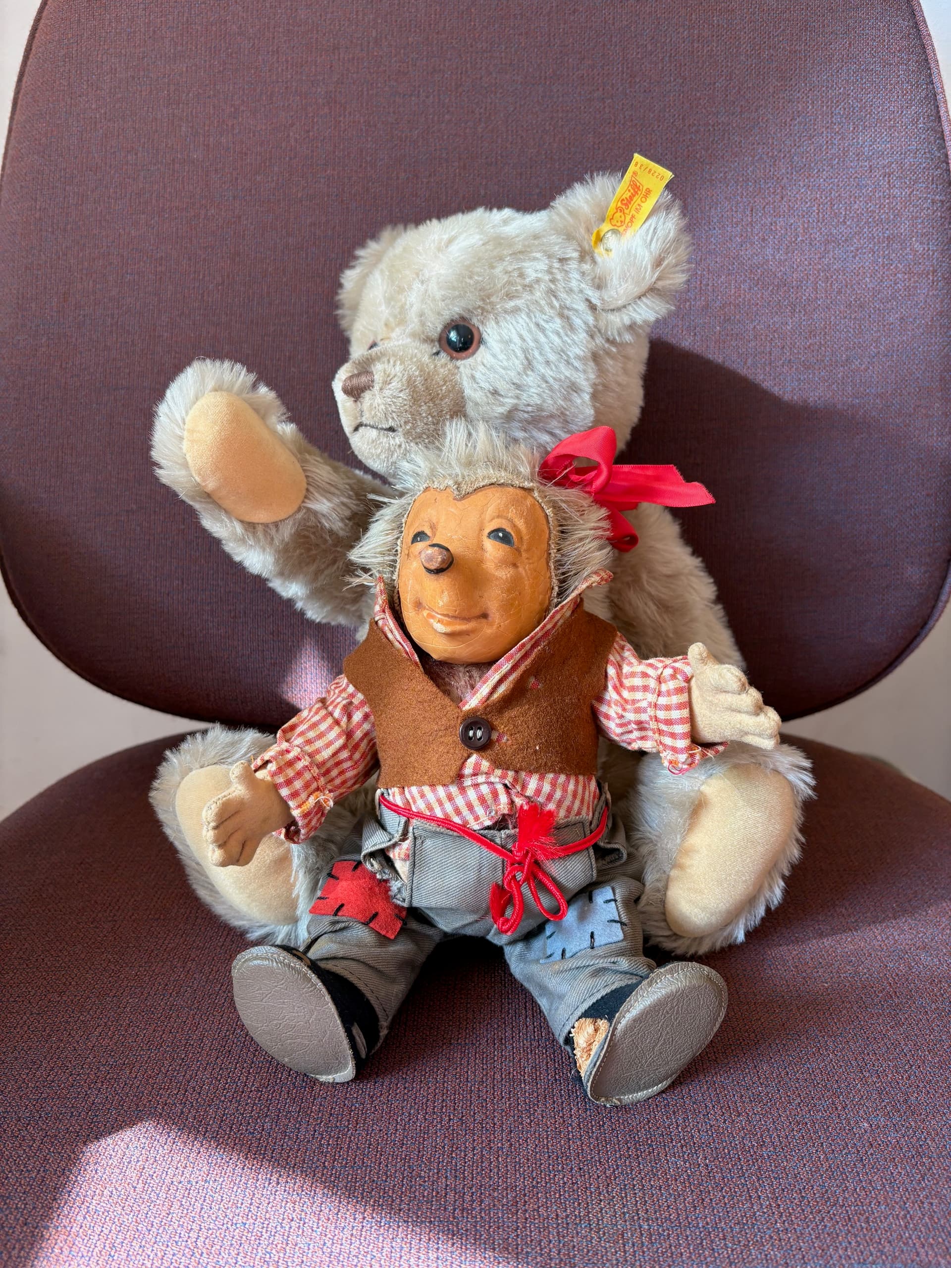 Teddy bear, beige mohair, Steiff, Germany, 1980s. - 58977