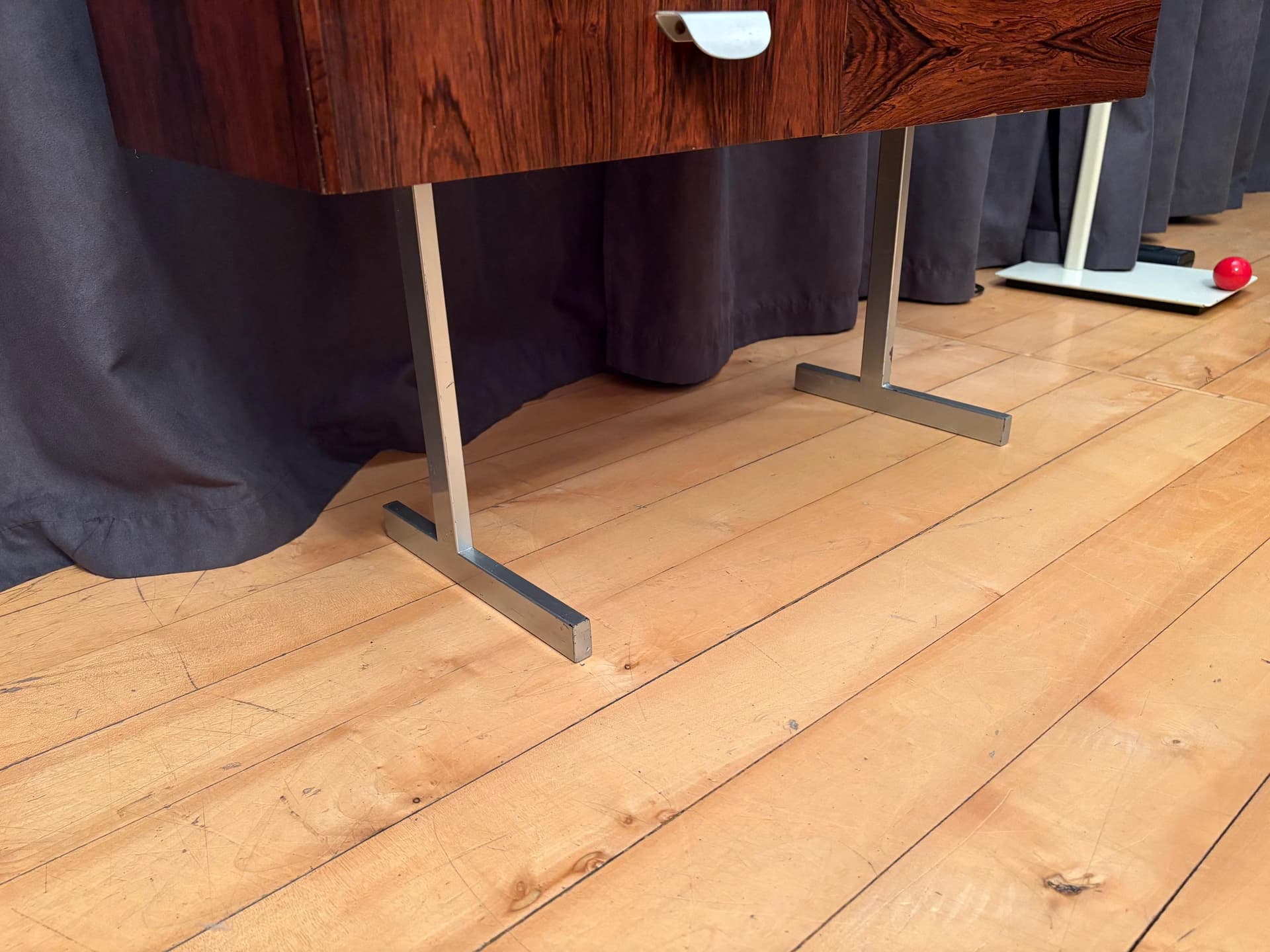 Szafka, palisander brązowy, metal, lata 60. - 79688