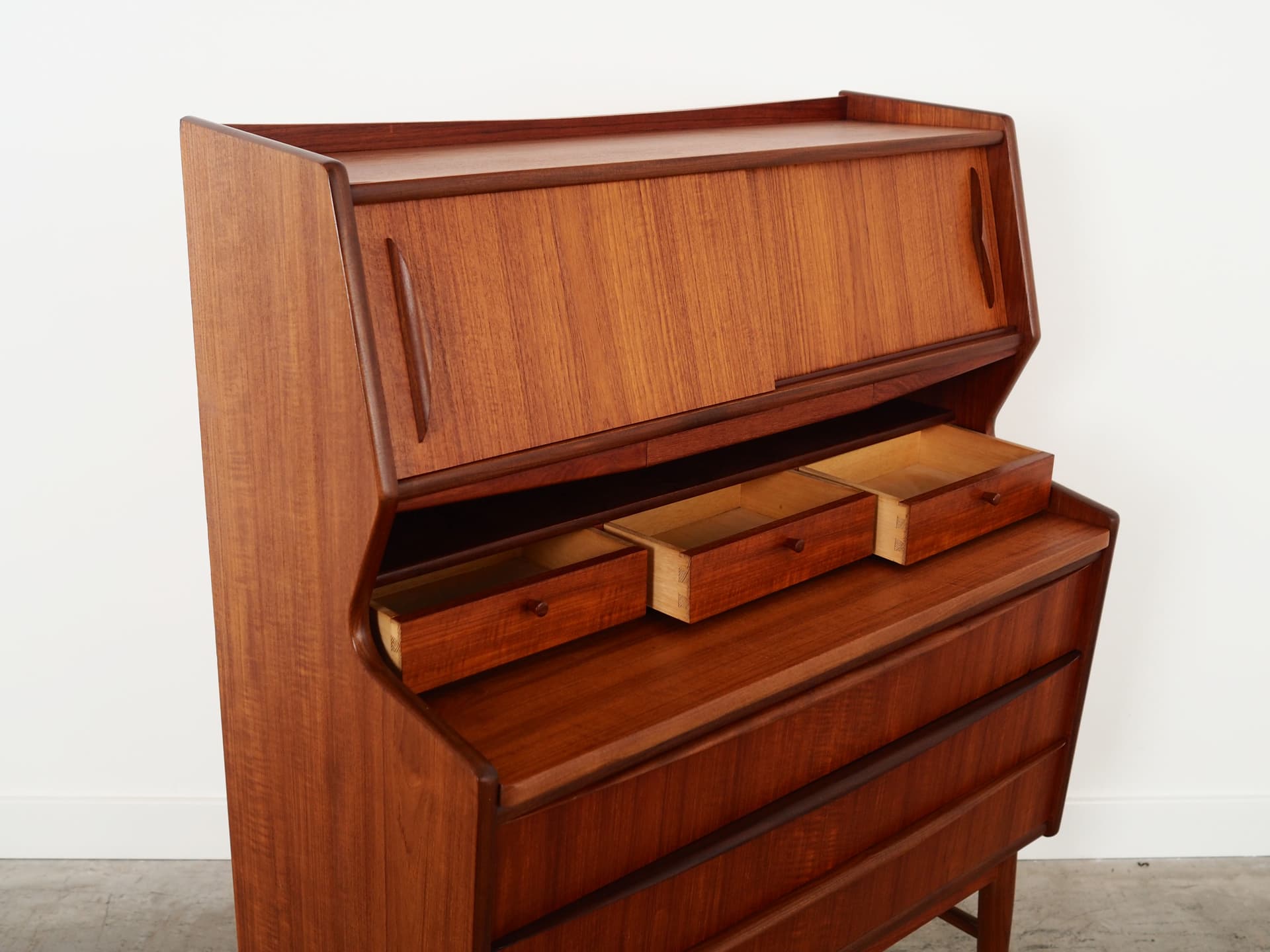 Secretary desk, brown teak, Denmark, 1970s. - 59069