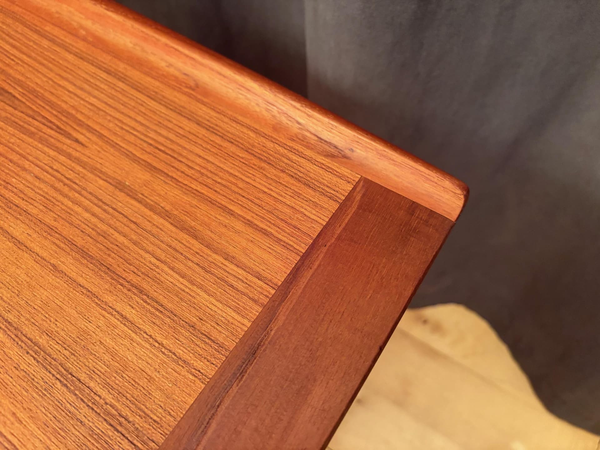 Stolik kawowy, teak brązowy, proj. G. Jalk, Glostrup Møbelfabrik, Dania, lata 60. - 79678