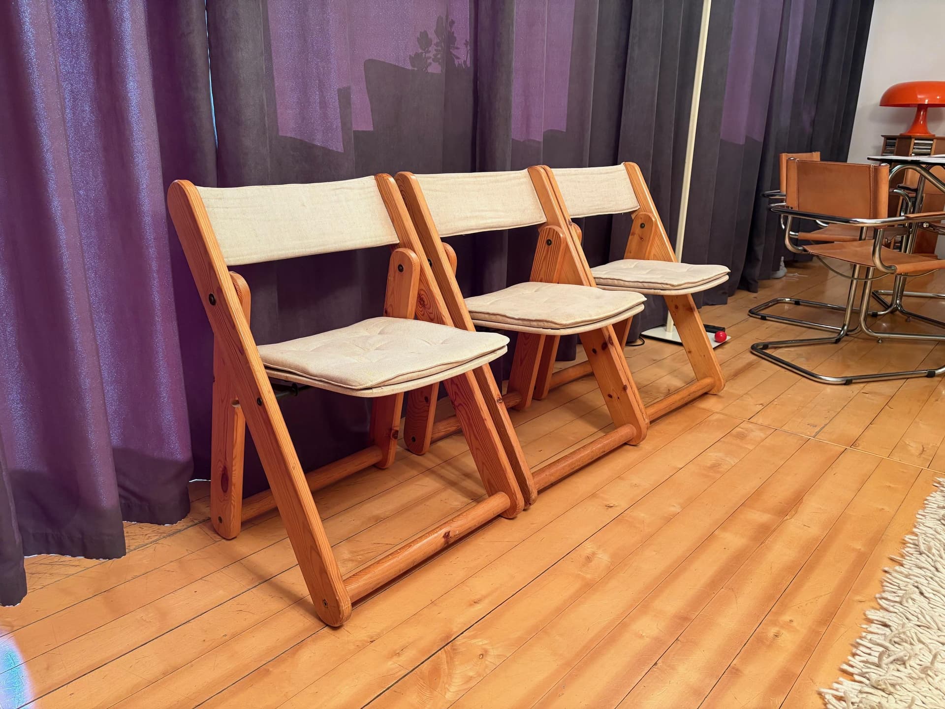 Komplet trzech krzeseł Kon-Tiki, sosna miodowa, płótno beżowe, proj. G. Lundgren, Ikea, Szwecja, lata 70. - 79643