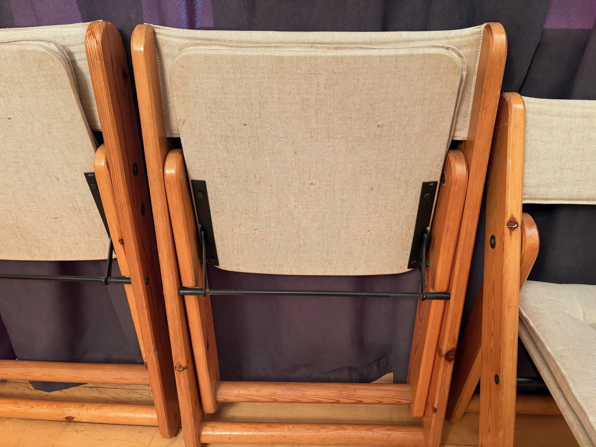 Komplet trzech krzeseł Kon-Tiki, sosna miodowa, płótno beżowe, proj. G. Lundgren, Ikea, Szwecja, lata 70. - 79653