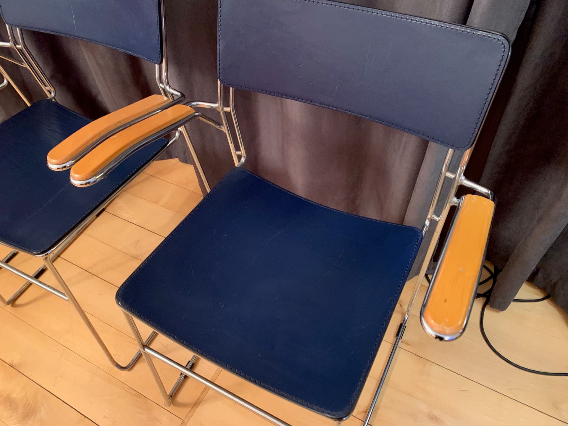 Zestaw czterech krzeseł Sultana, skóra naturalna granatowa, buk, stal chromowana, Arrben, Włochy, lata 70. - 59252