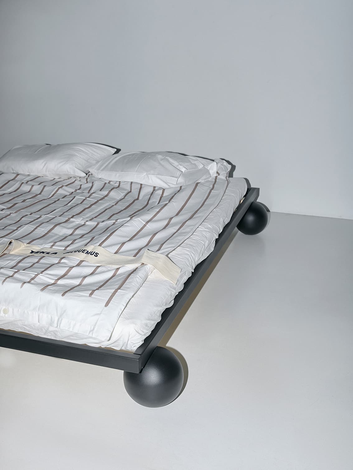 Łóżko stalowe 140 cm czarne Object089, NG Design - 62652