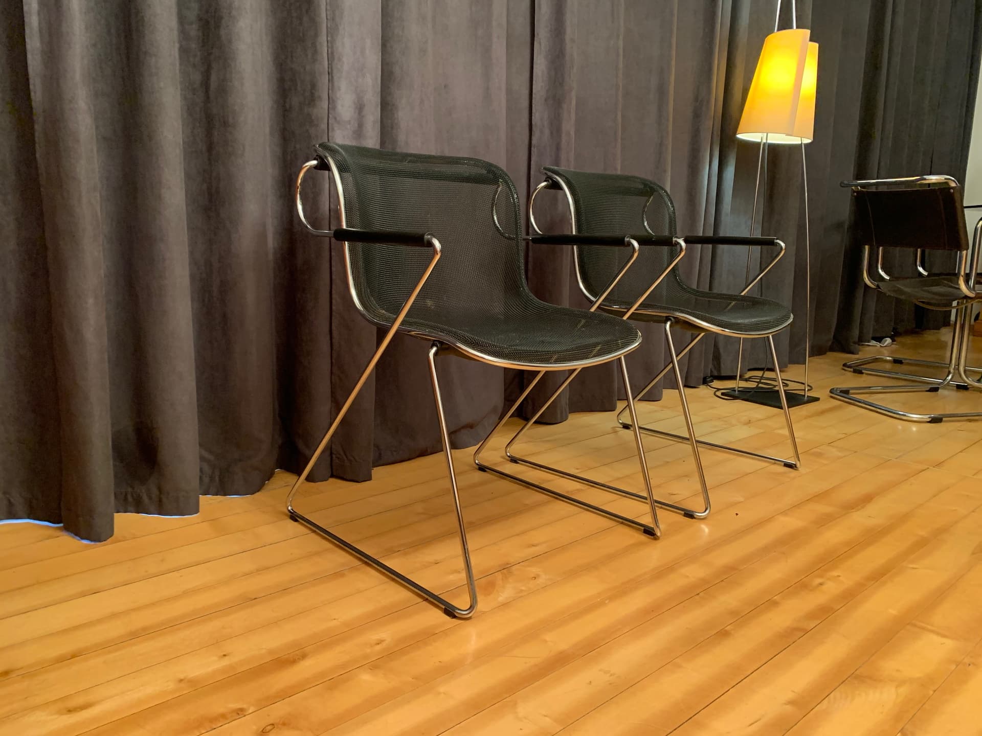 Para krzeseł Penelope, stal chromowana czarna, proj. C. Pollock, Castelli, Włochy, lata 80. - 59338