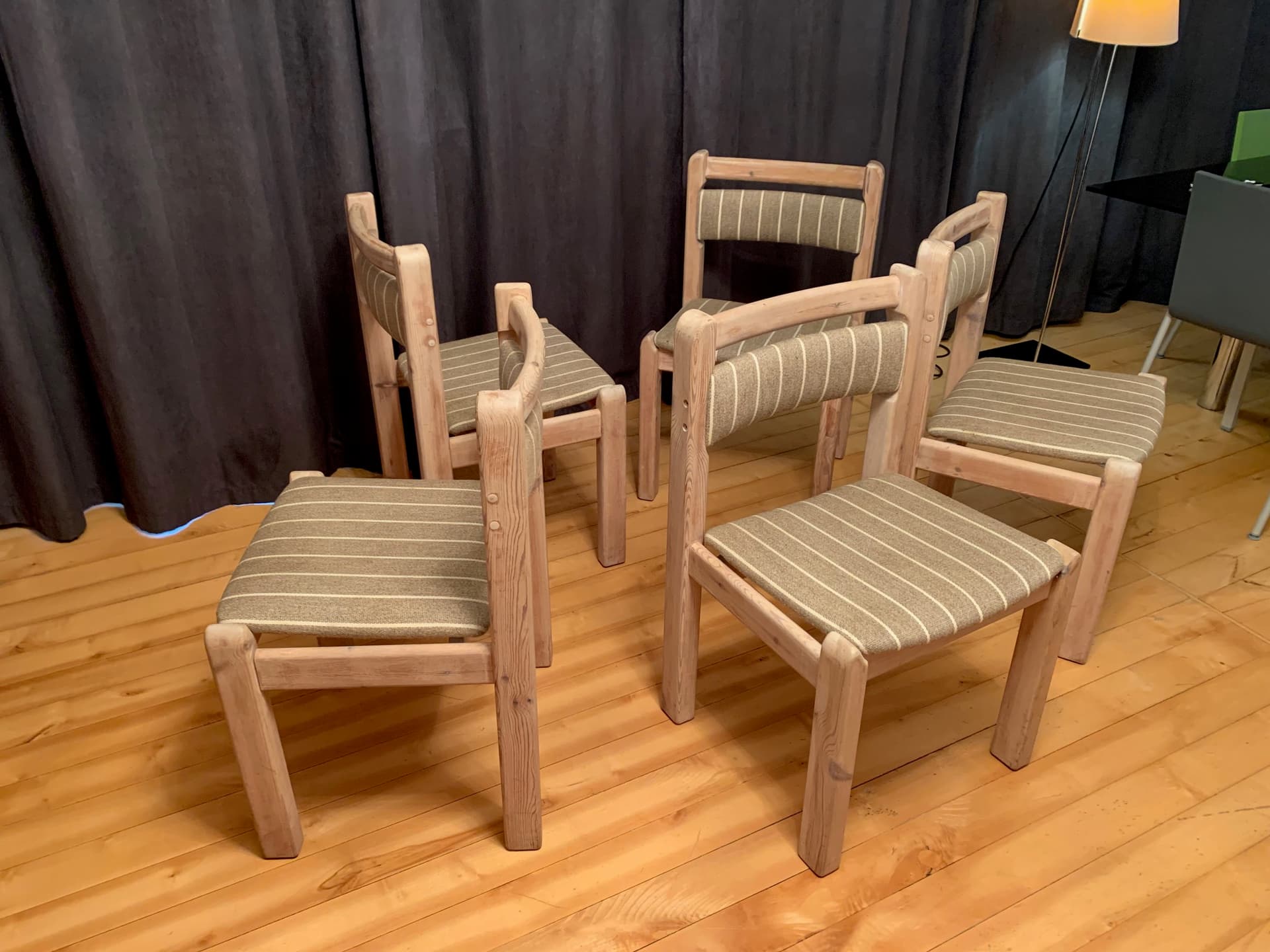 Zestaw pięciu krzeseł, oliwkowy, wełna, sosna, Thorsø Stolefabrik, Dania, lata 70. - 59687